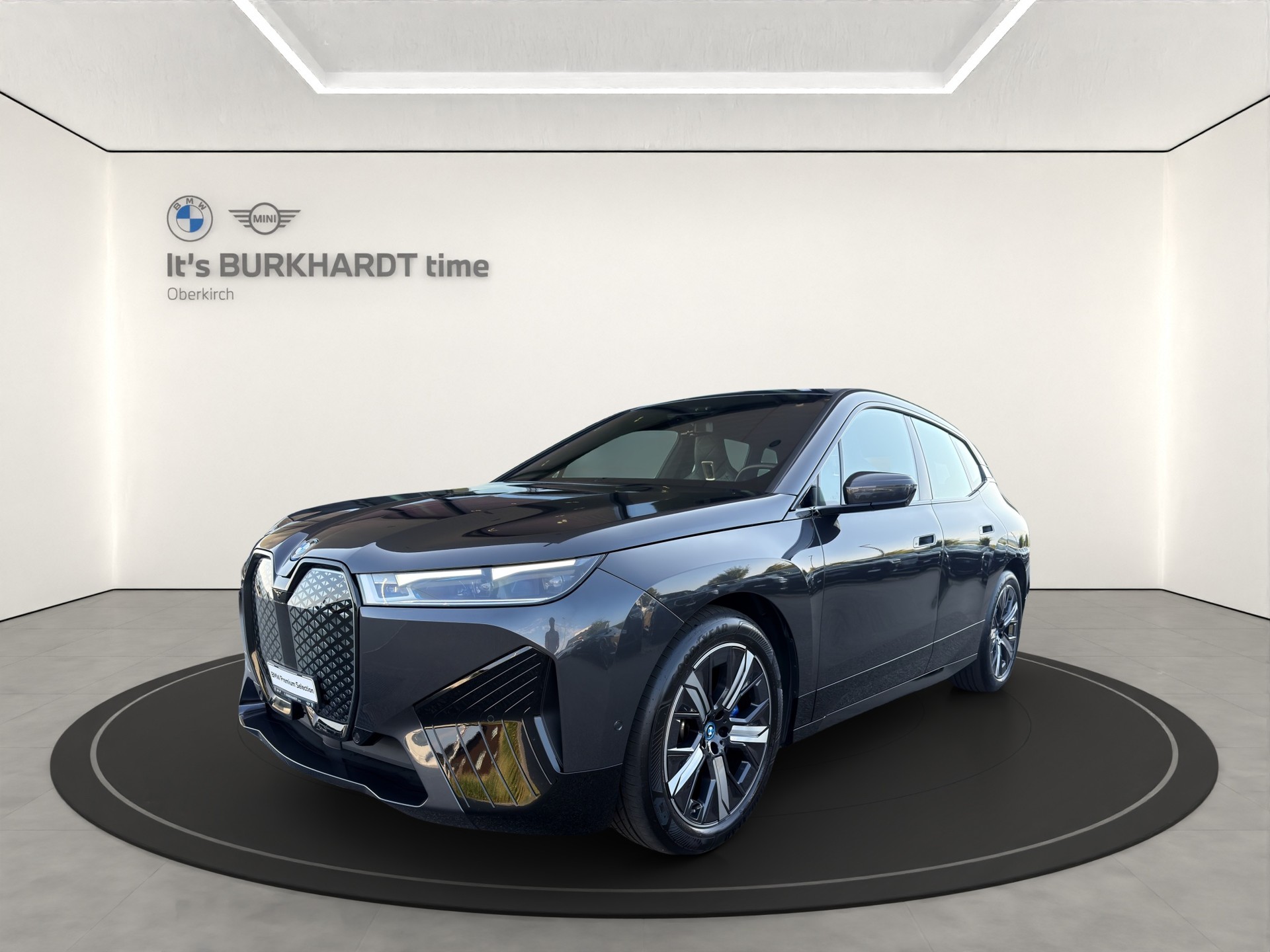 BMW iX xDrive40-image-0
