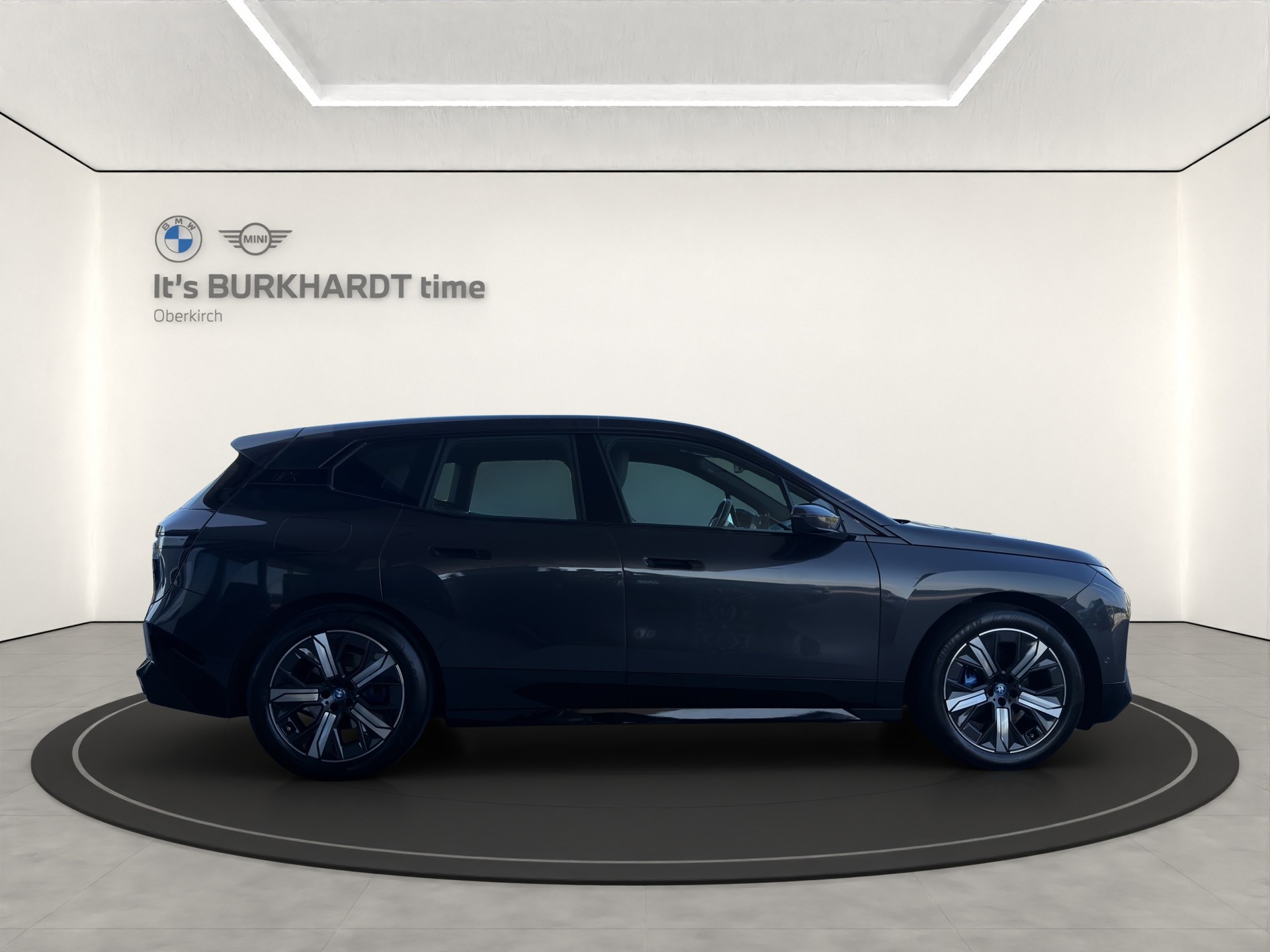 BMW iX xDrive40-image-5
