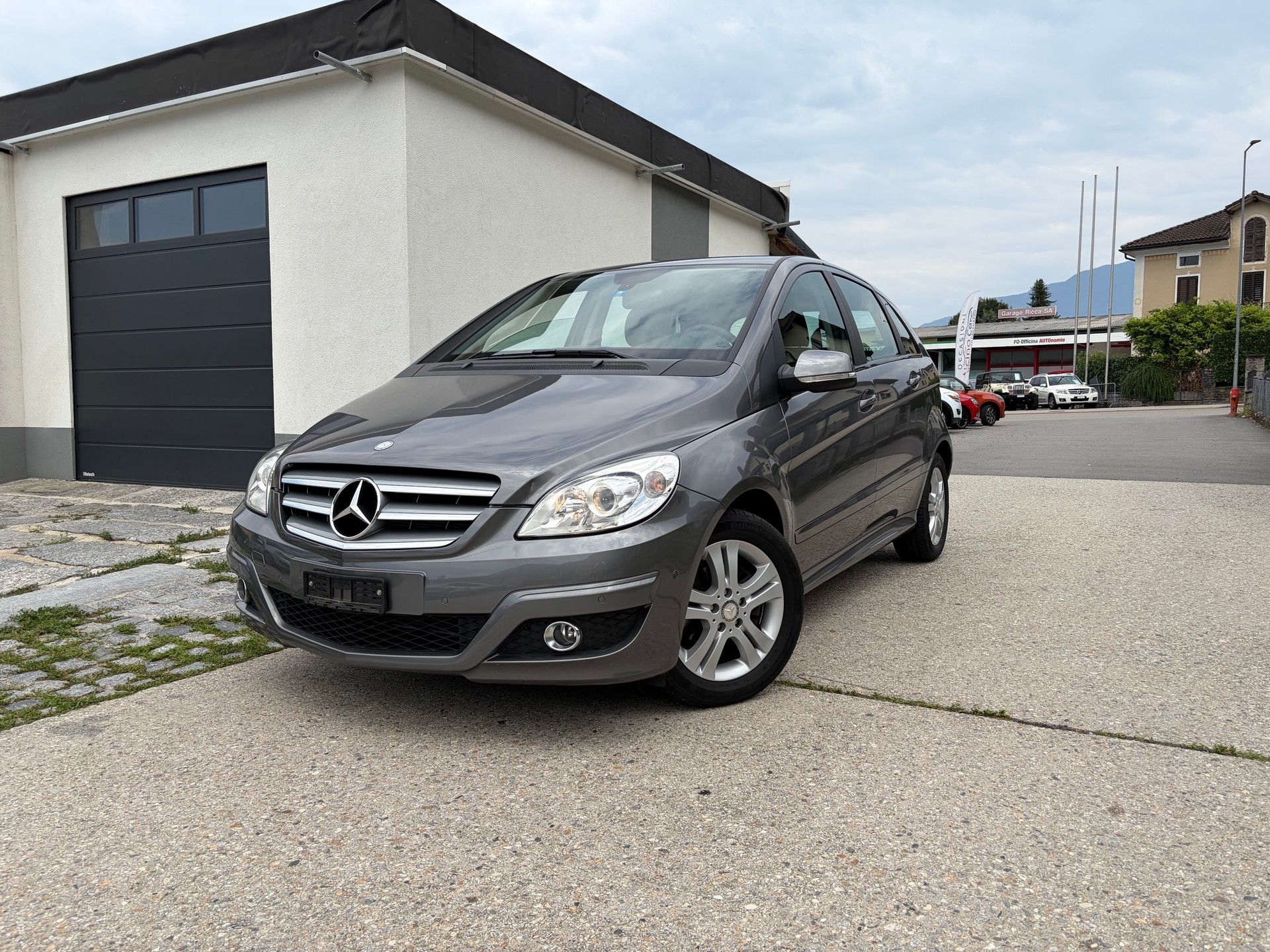 MERCEDES-BENZ B 160 automatic-image-1