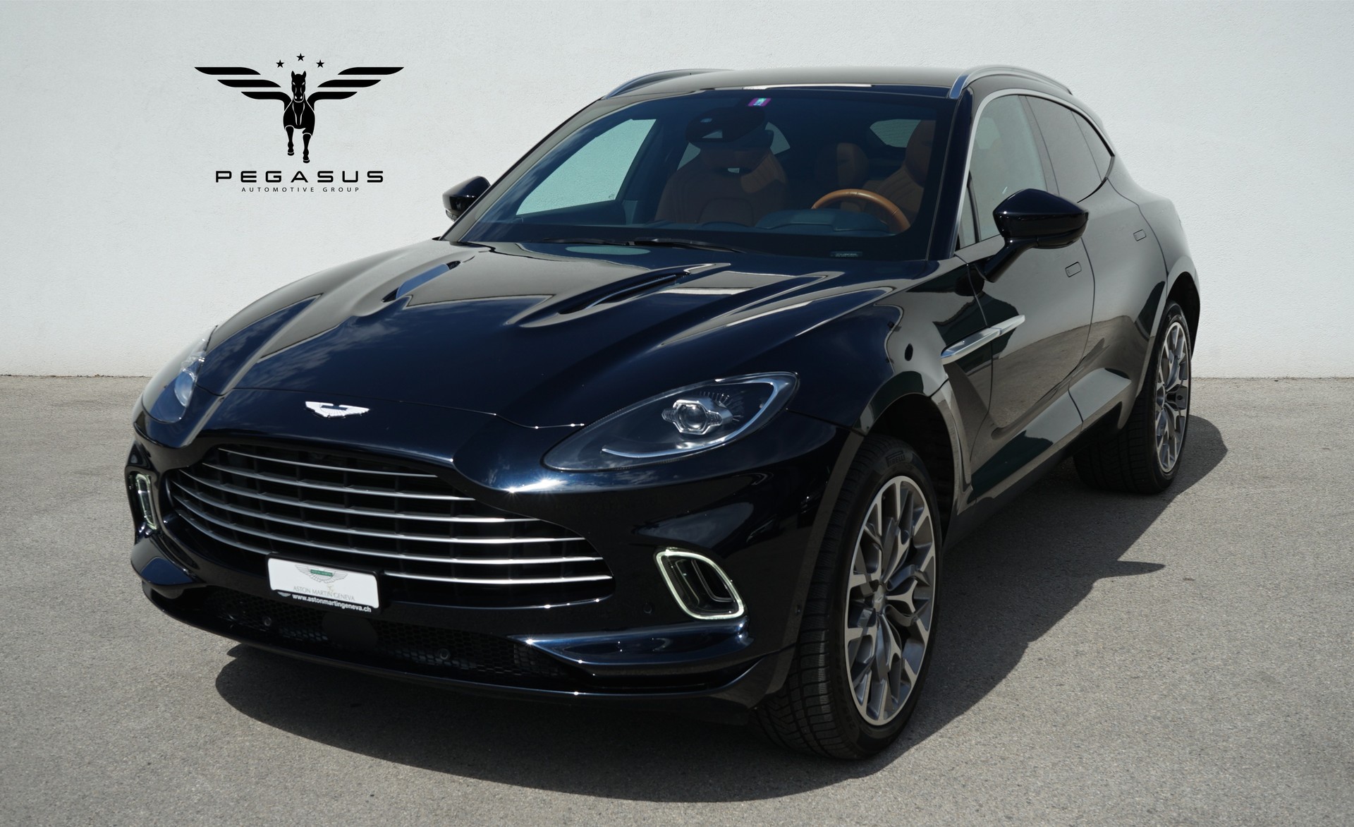ASTON MARTIN DBX 4.0 V8