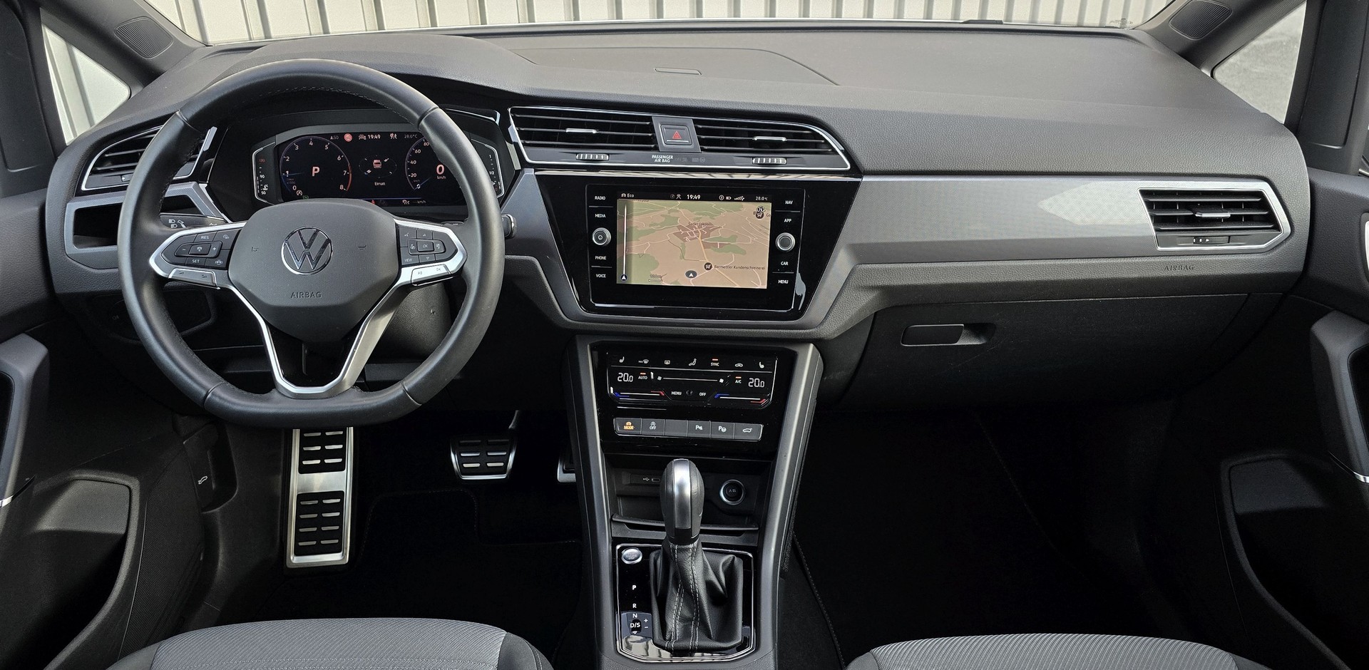 VW Touran 1.5 TSI EVO R-LINE DSG-image-8