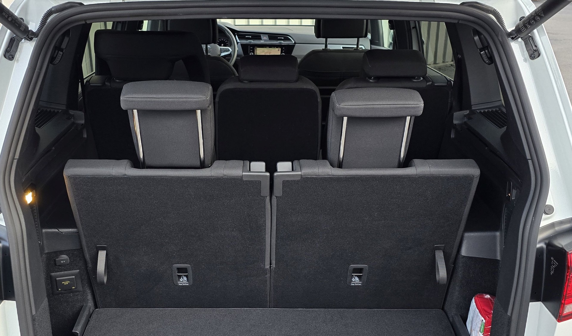 VW Touran 1.5 TSI EVO R-LINE DSG-image-13