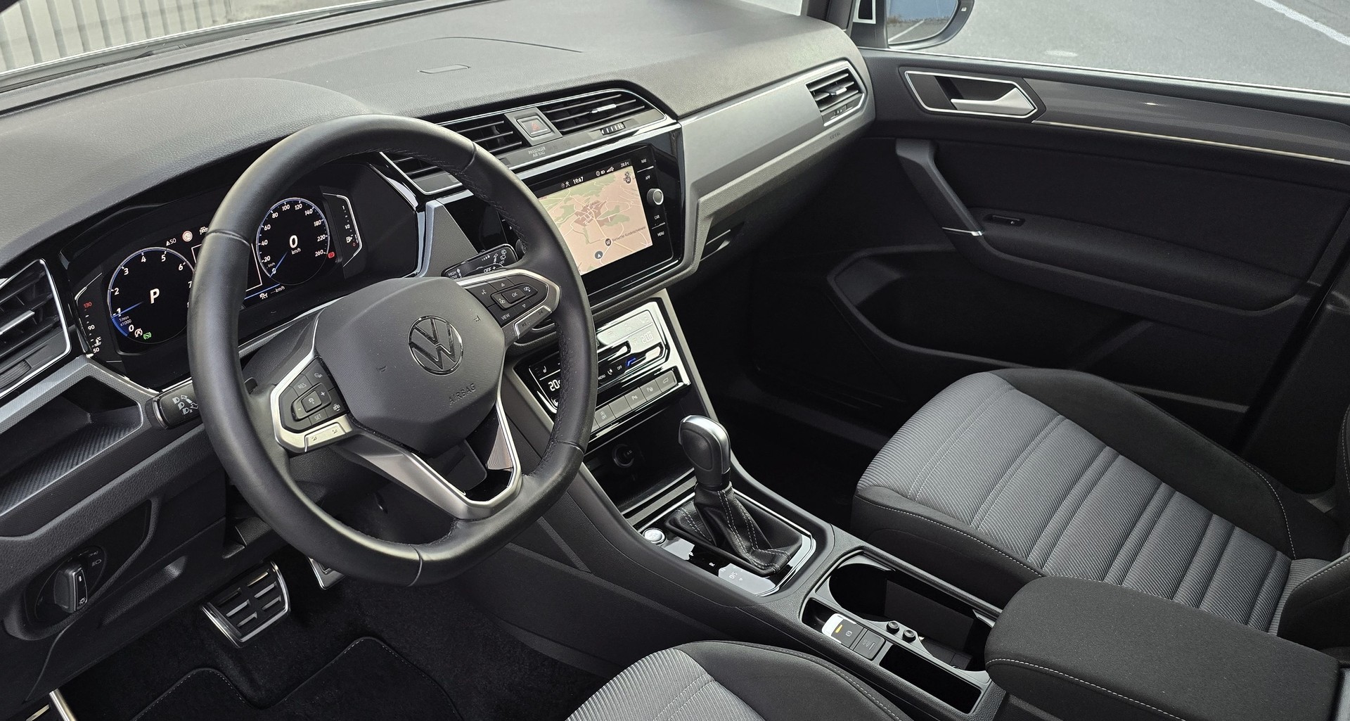 VW Touran 1.5 TSI EVO R-LINE DSG-image-7