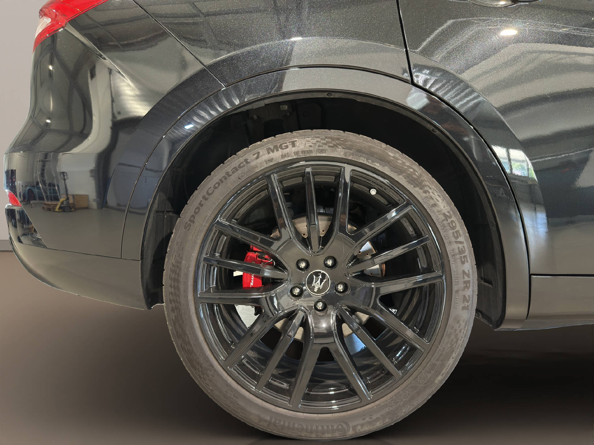 MASERATI Levante 3.0 V6 S GranLusso-image-21