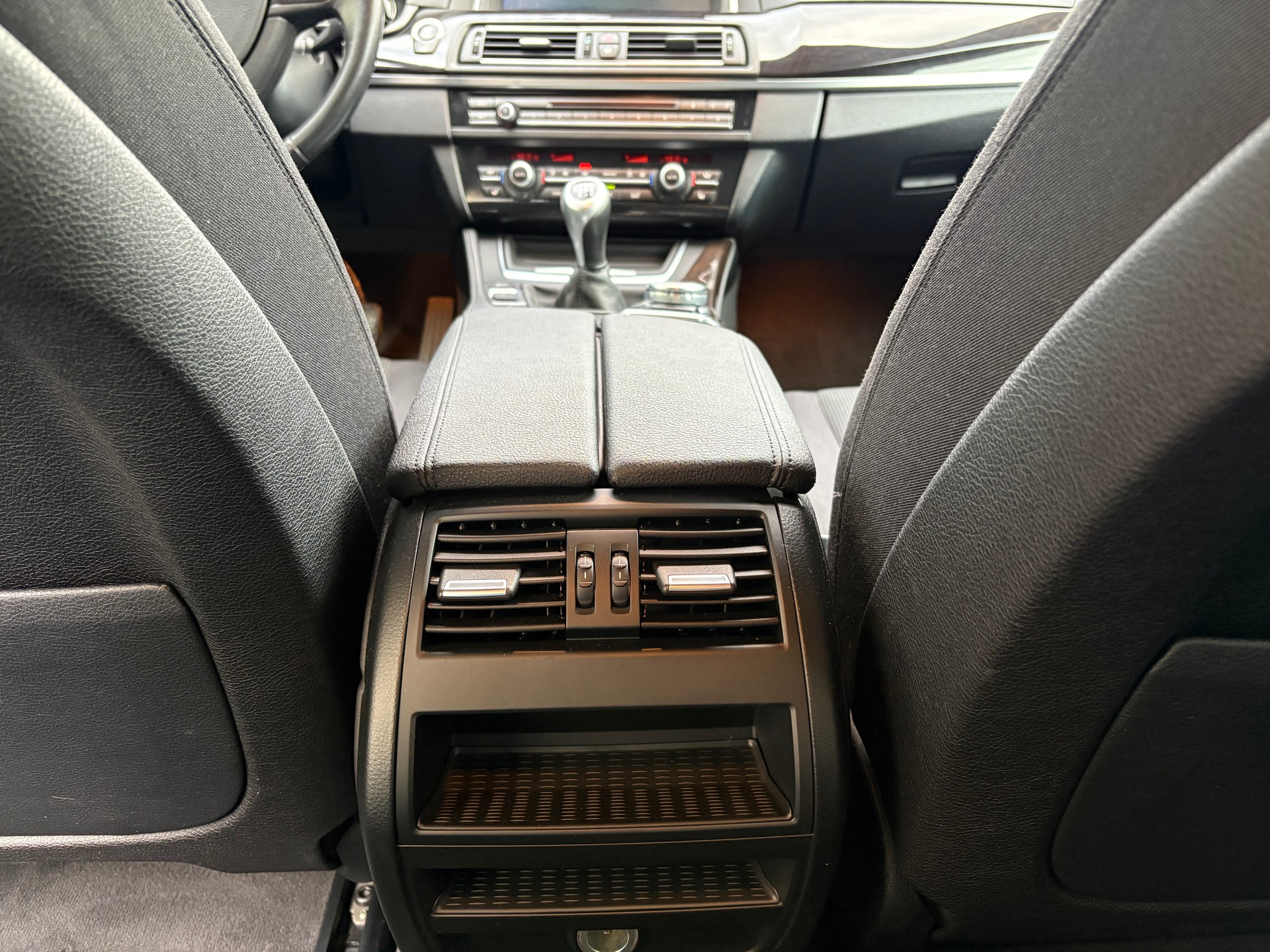 BMW 535i Modern Line-image-12