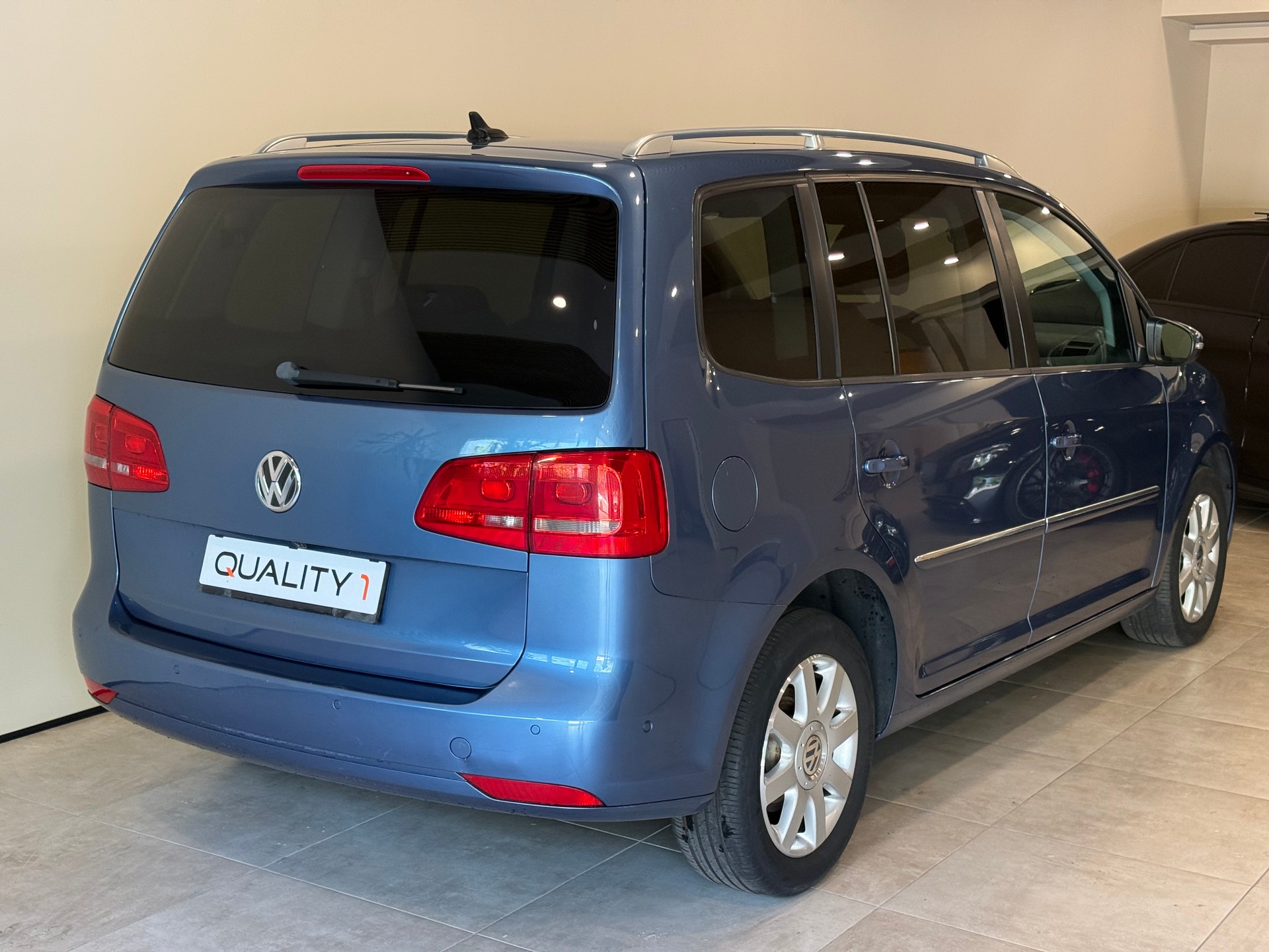 VW Touran 1.6 TDI Highline DSG-image-4