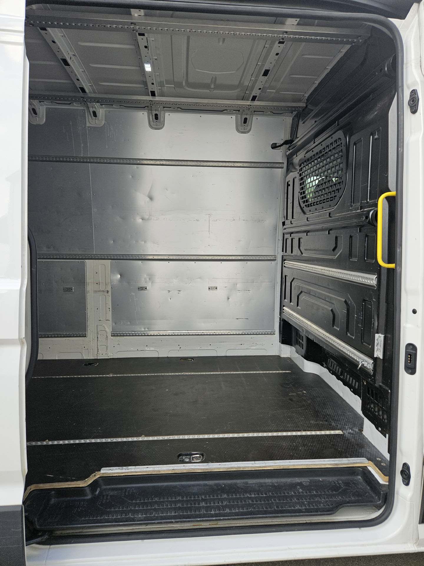 VW Crafter 35 Kaw. 4490 H 2.0 TDI 140 * Hebebühne *-image-12
