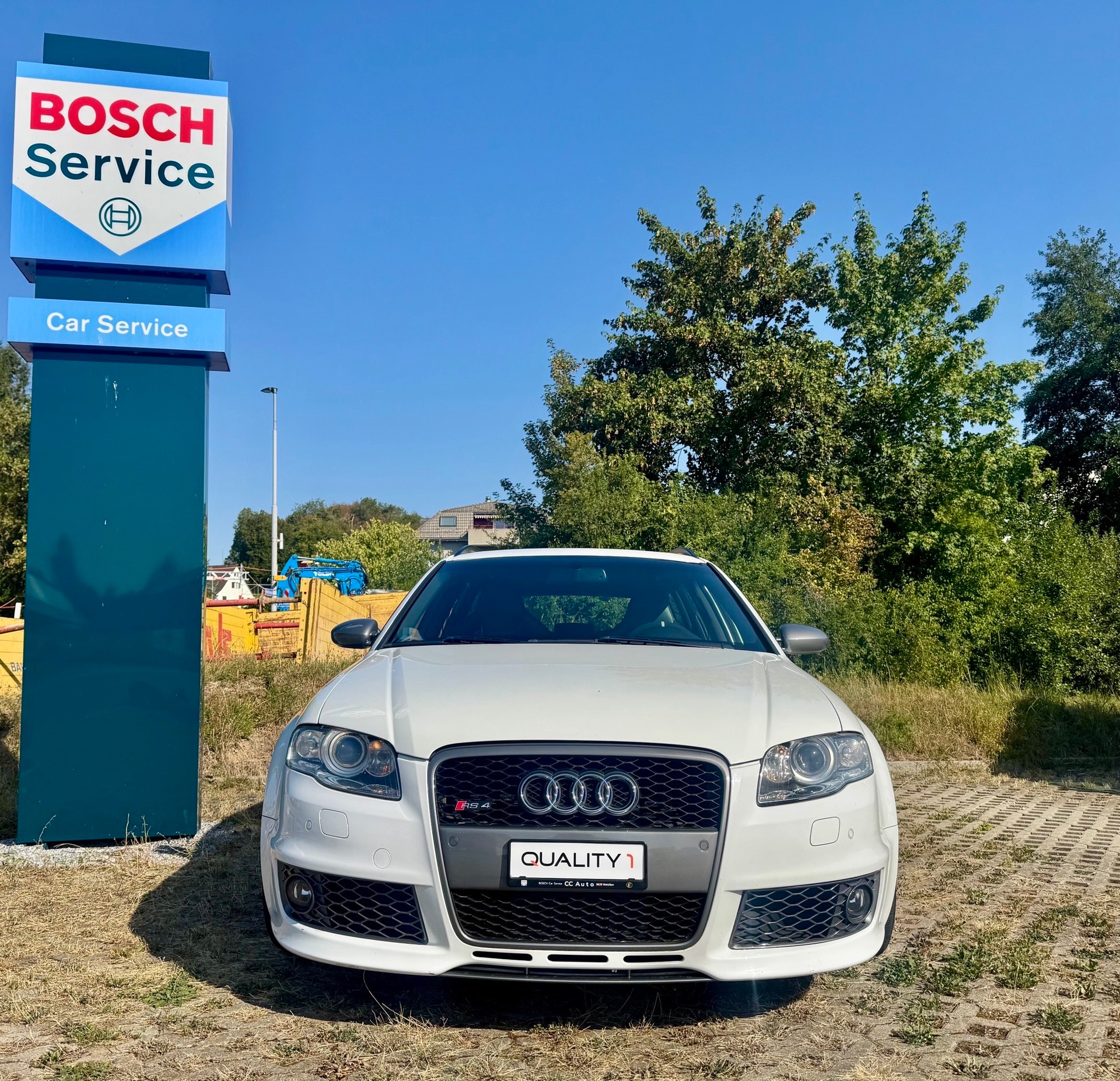 AUDI RS4 Avant 4.2 V8 quattro-image-2