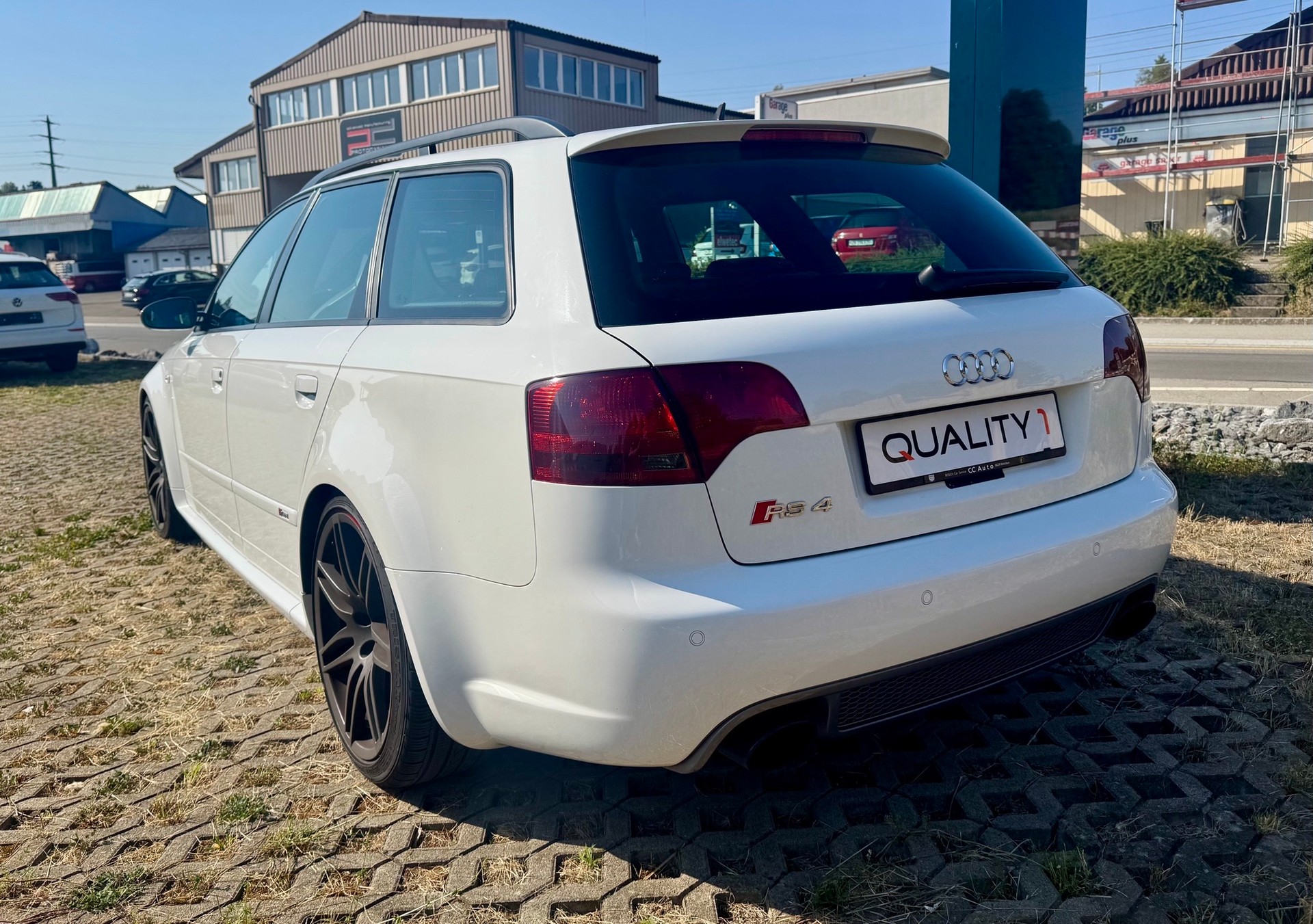 AUDI RS4 Avant 4.2 V8 quattro-image-4
