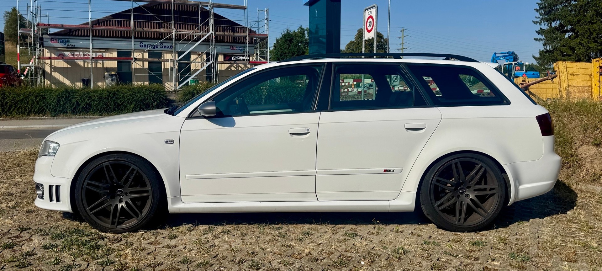 AUDI RS4 Avant 4.2 V8 quattro-image-3