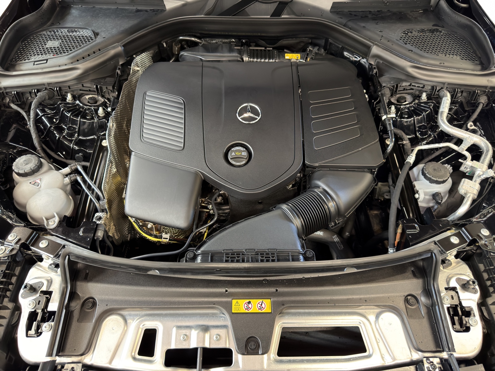 MERCEDES-BENZ GLC Coupé 300 4M 9G-T-image-17
