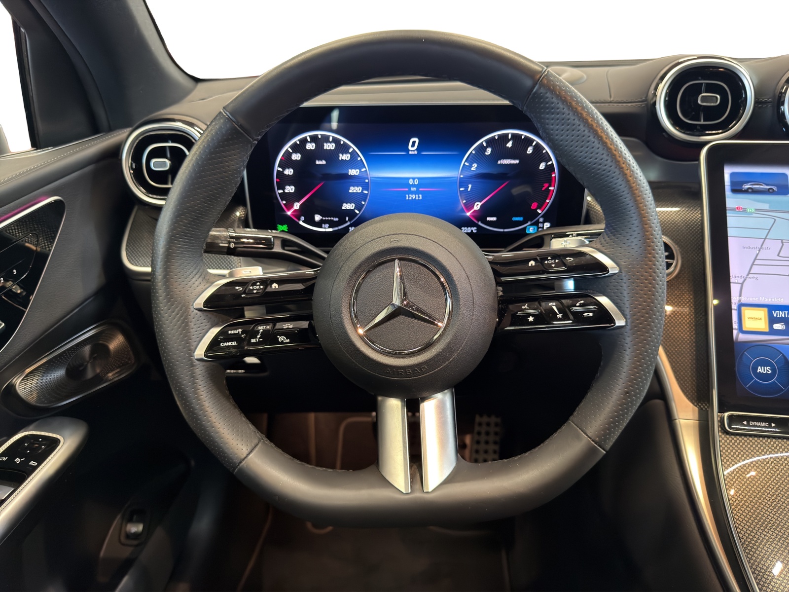 MERCEDES-BENZ GLC Coupé 300 4M 9G-T-image-8