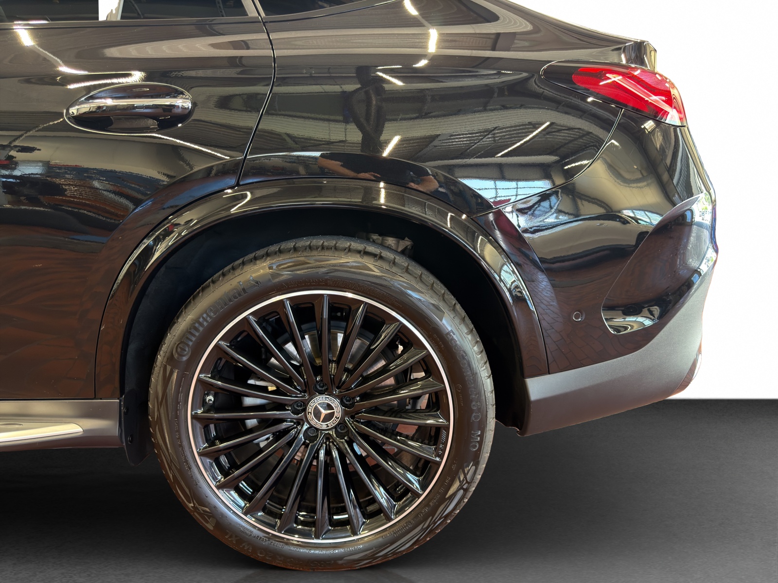 MERCEDES-BENZ GLC Coupé 300 4M 9G-T-image-22