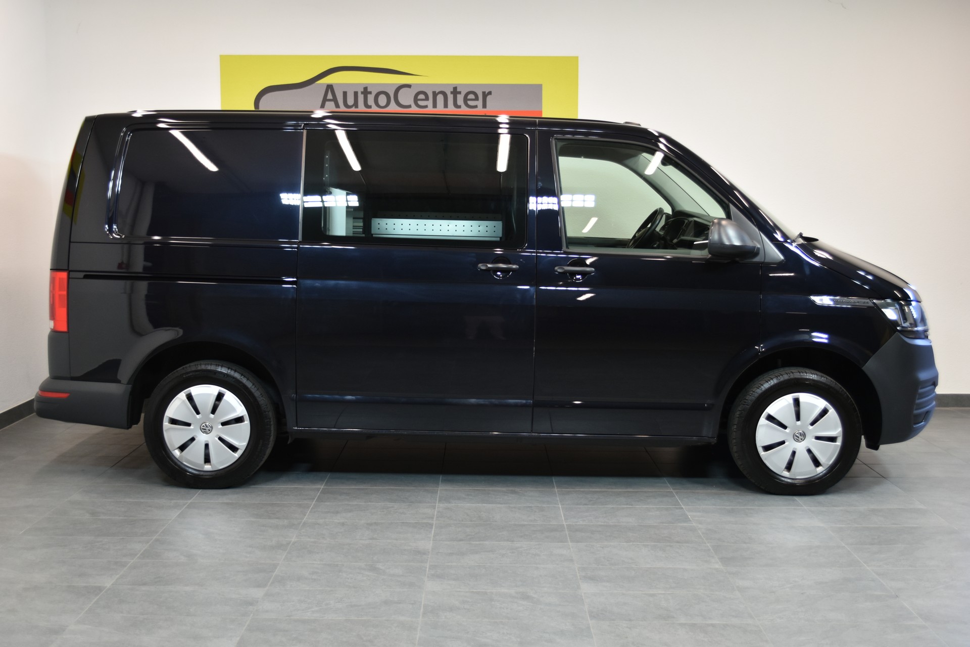 VW T6.1 2.0 TDI 4Motion DSG-image-10