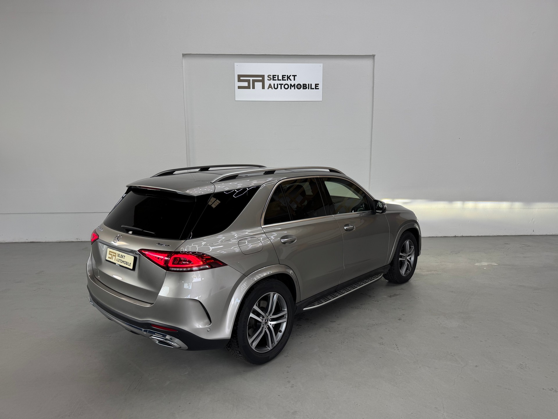 MERCEDES-BENZ GLE 350 d 4Matic AMG Line 9G-Tronic-image-5