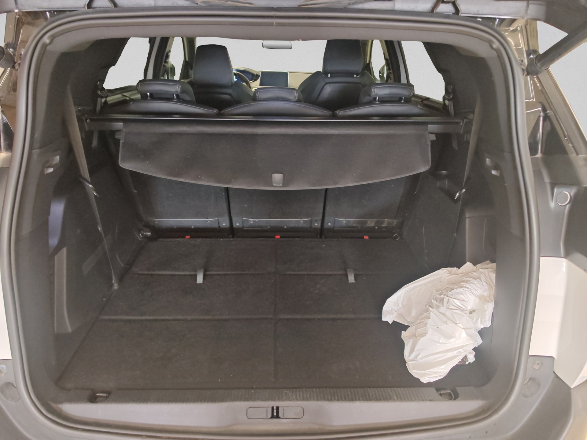 PEUGEOT 5008 1.6 THP GT Line EAT-image-15