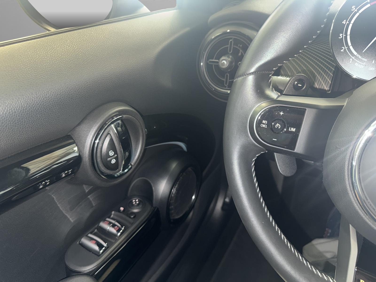 MINI Cabrio F57 2.0i Cooper S SDKG-image-7