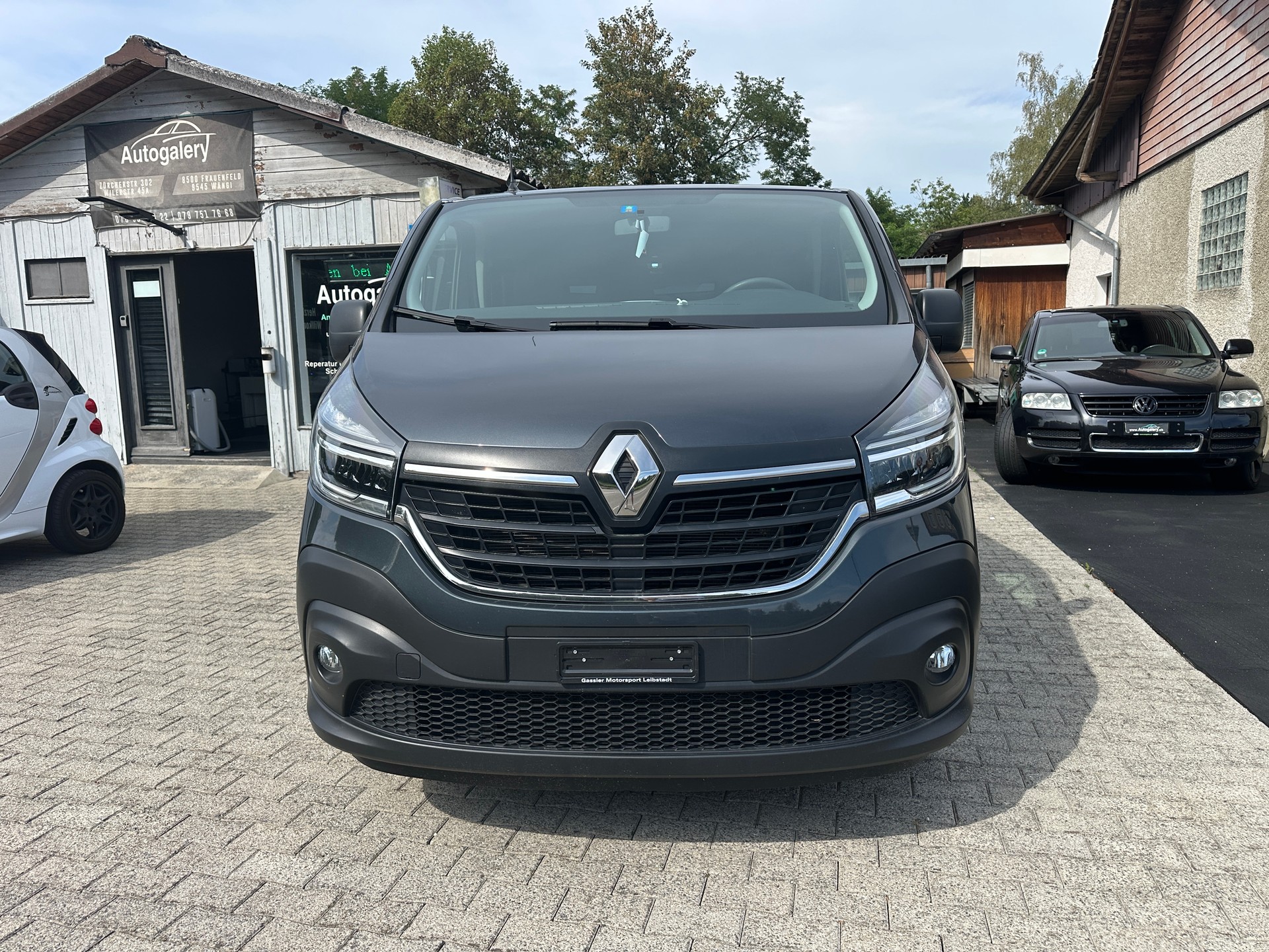 RENAULT Trafic 2.0 ENERGY dCi145 3.0t Business L1H1-image-1