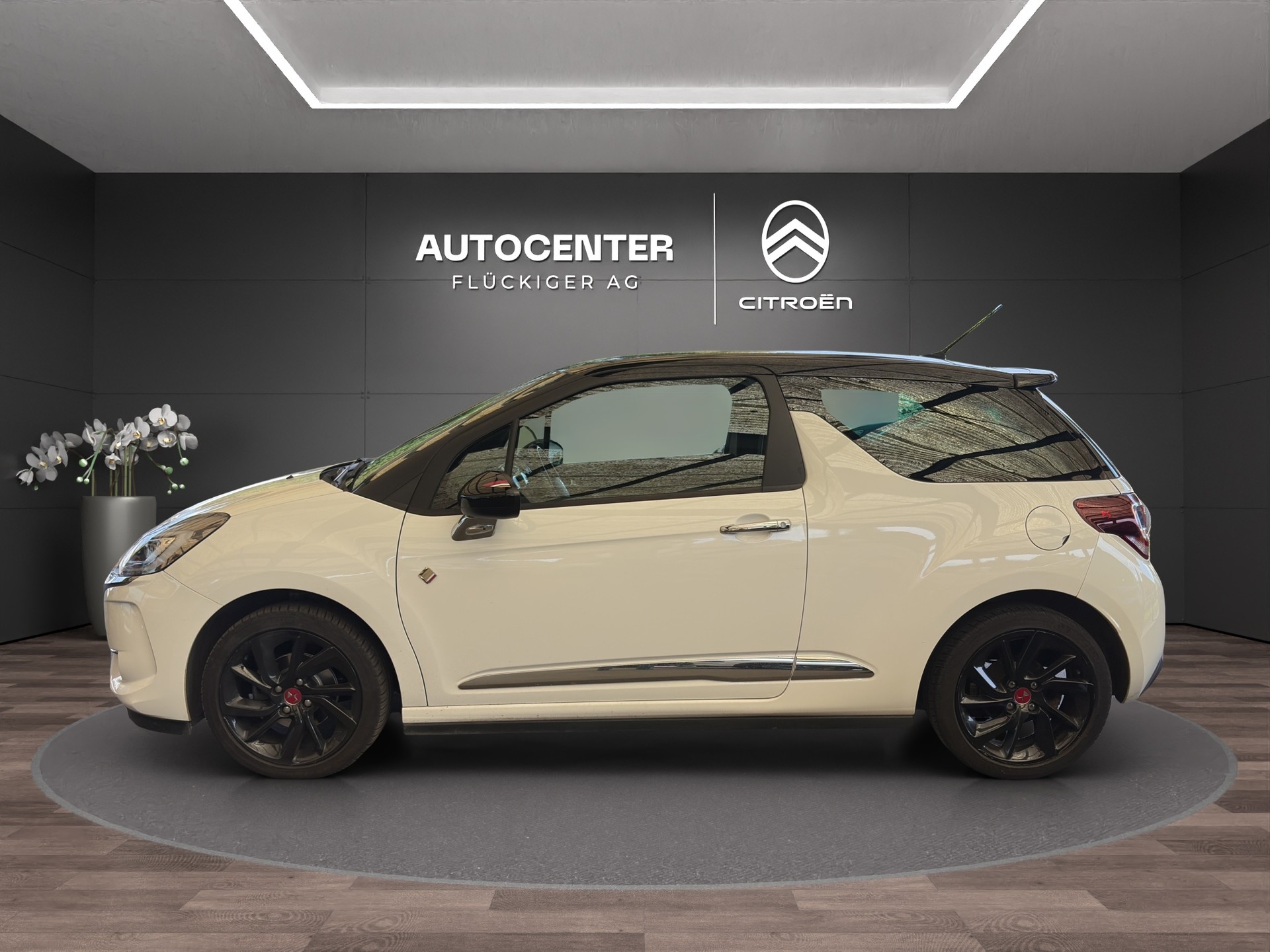 DS AUTOMOBILES 3 1.2 PureTech Performance Line-image-5