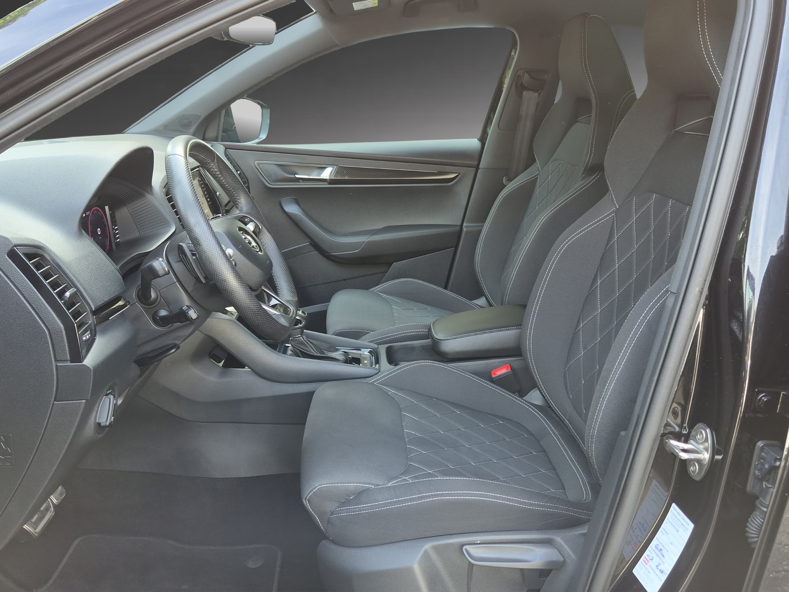 SKODA Karoq 1.5 TSI SportLine DSG-image-5