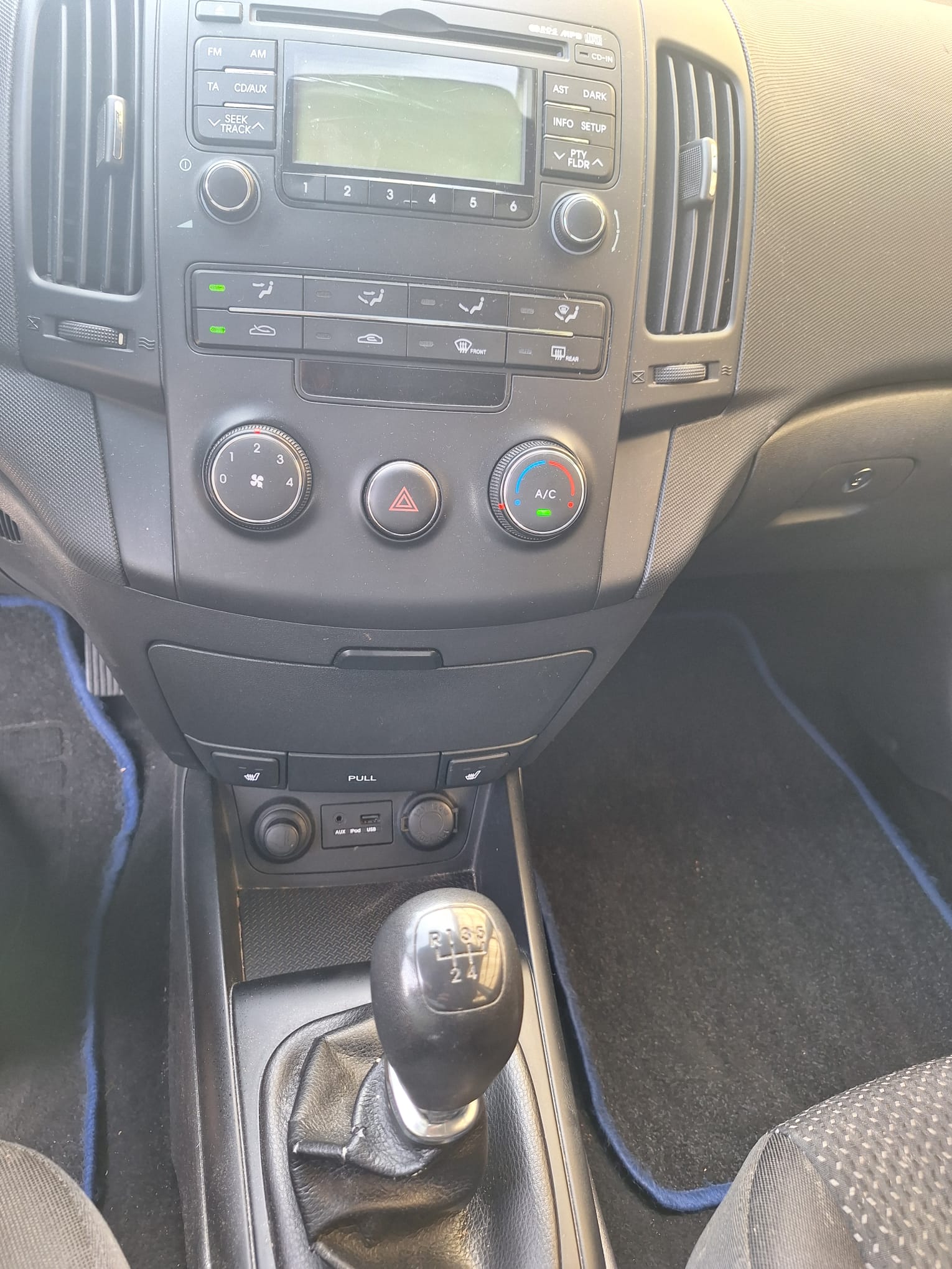 HYUNDAI i30 1.4 Comfort-image-8