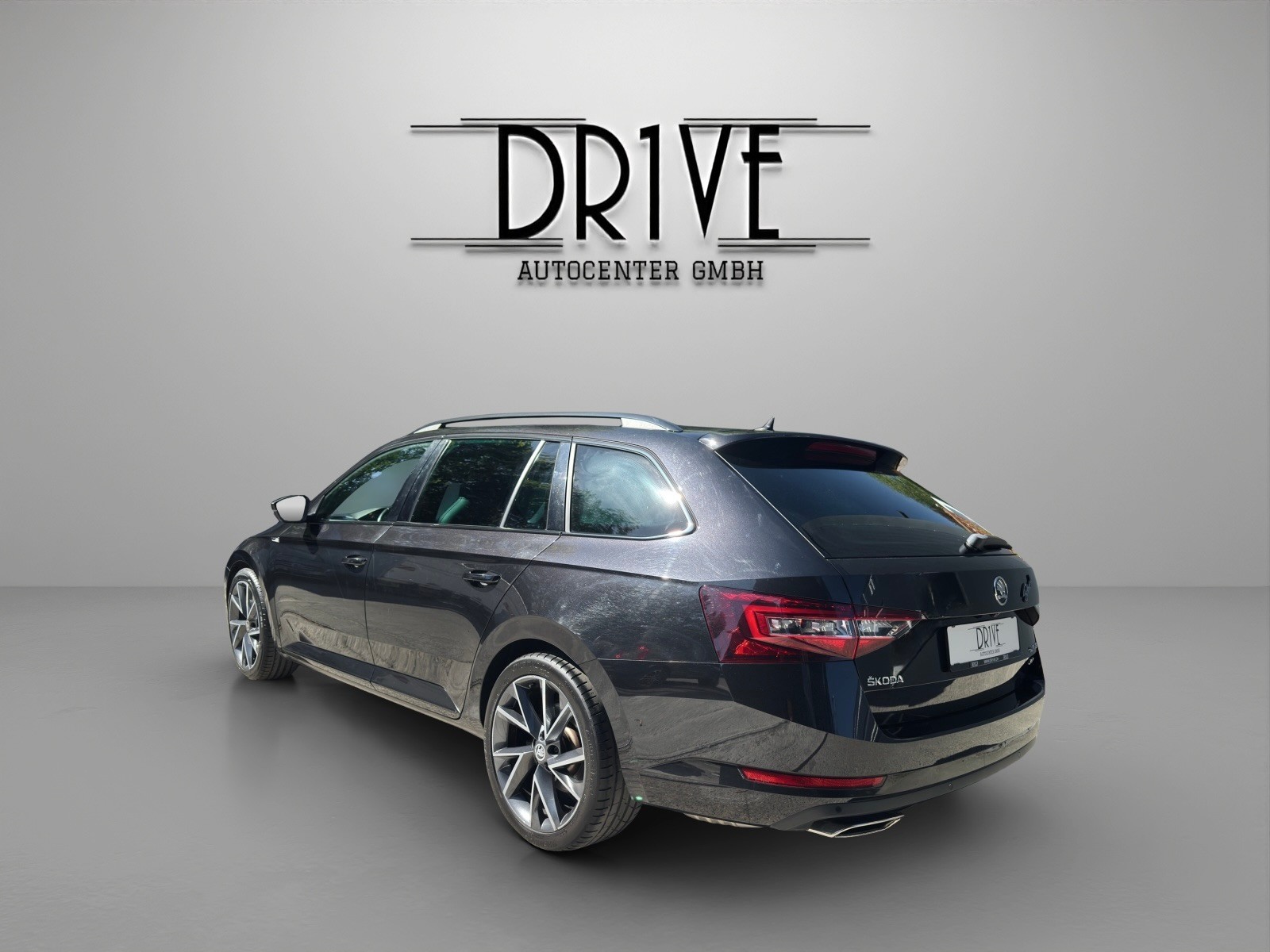 SKODA Superb Combi 2.0 TSI Sport Line DSG 4x4-image-6