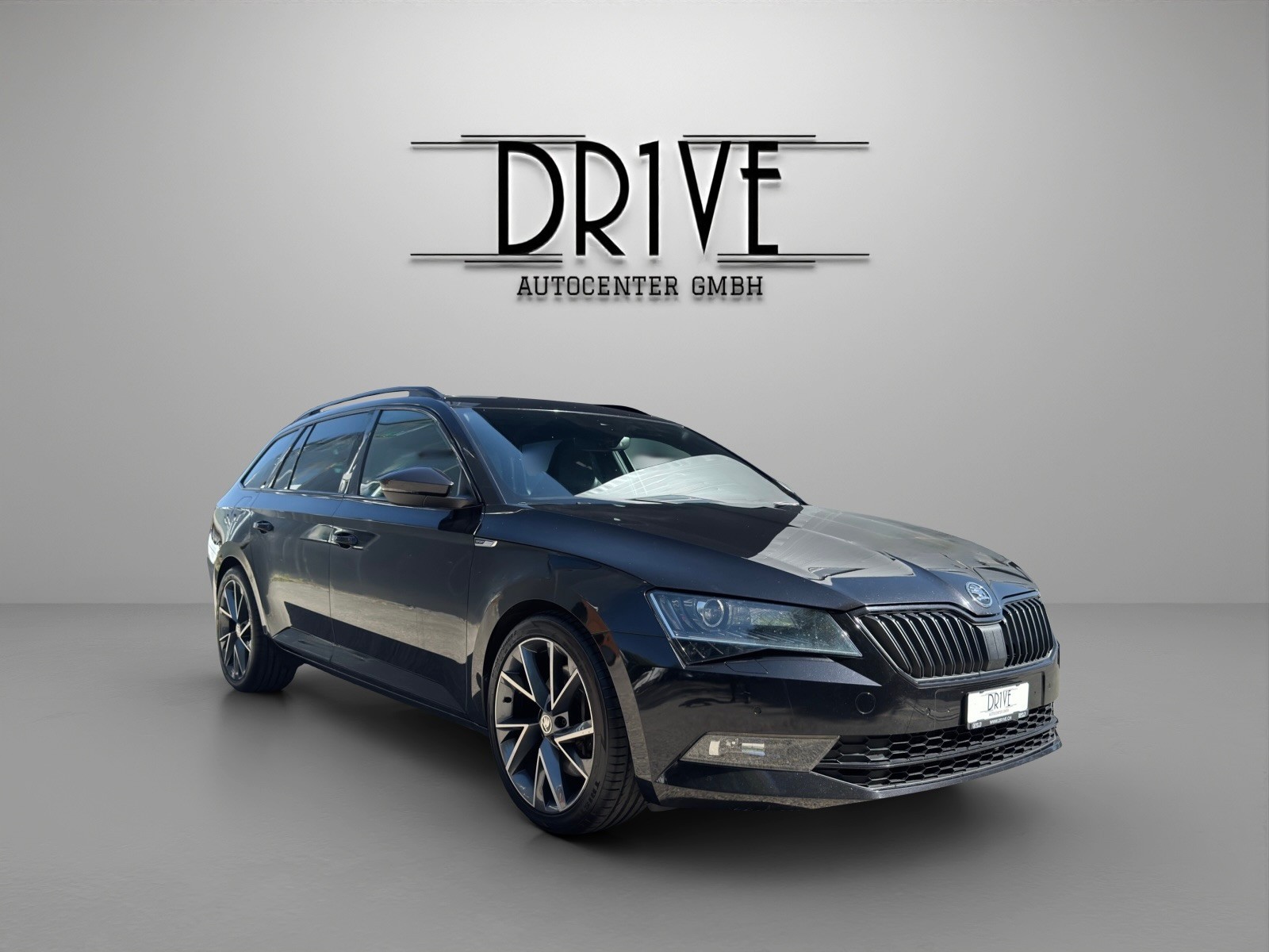 SKODA Superb Combi 2.0 TSI Sport Line DSG 4x4-image-2