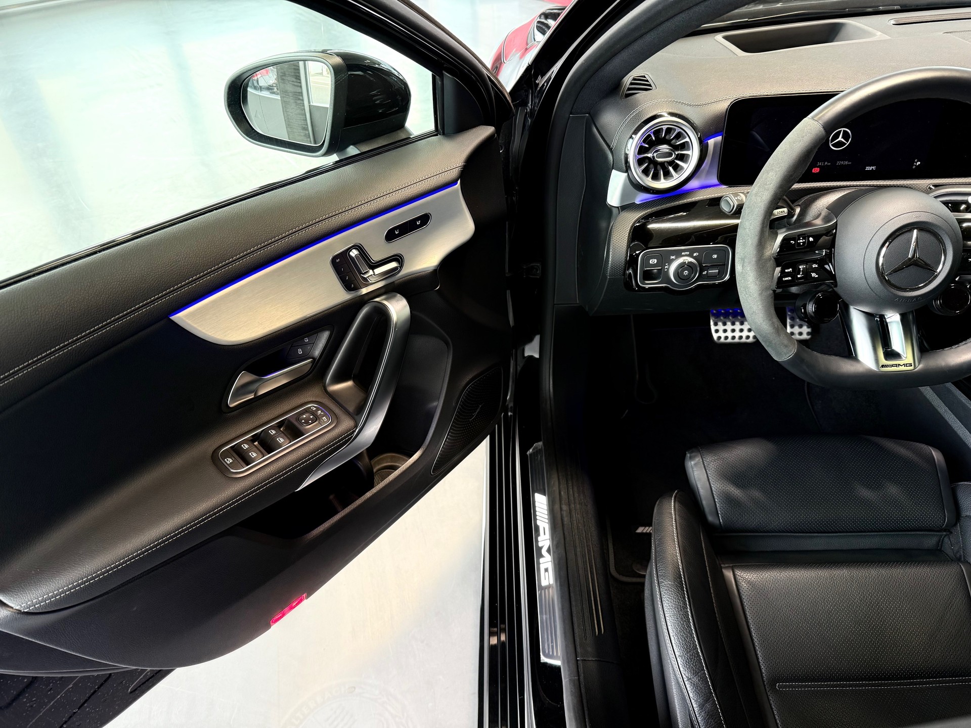 MERCEDES-BENZ A AMG 45 S 4Matic+ 8G-DCT-image-8