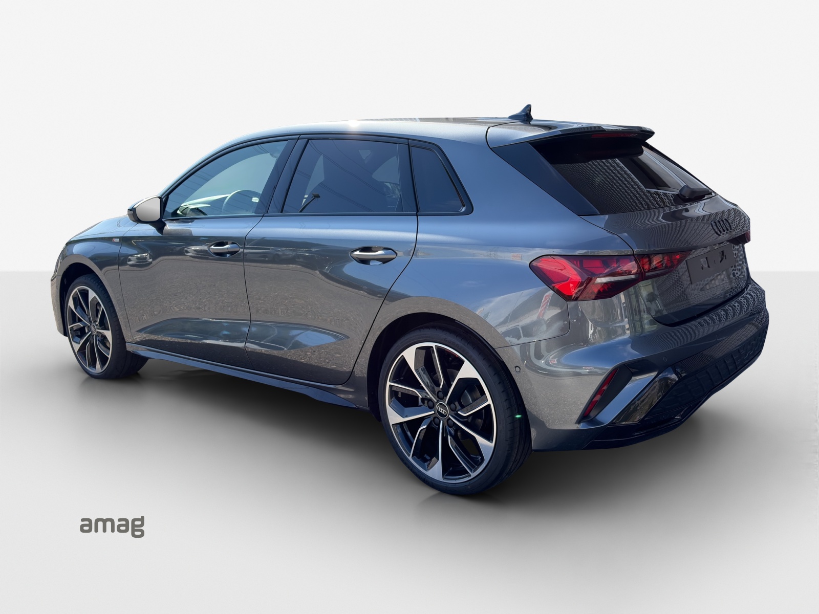 AUDI A3 Sportback TFSI 150 kW quattro S line S tronic-showroom-element-2
