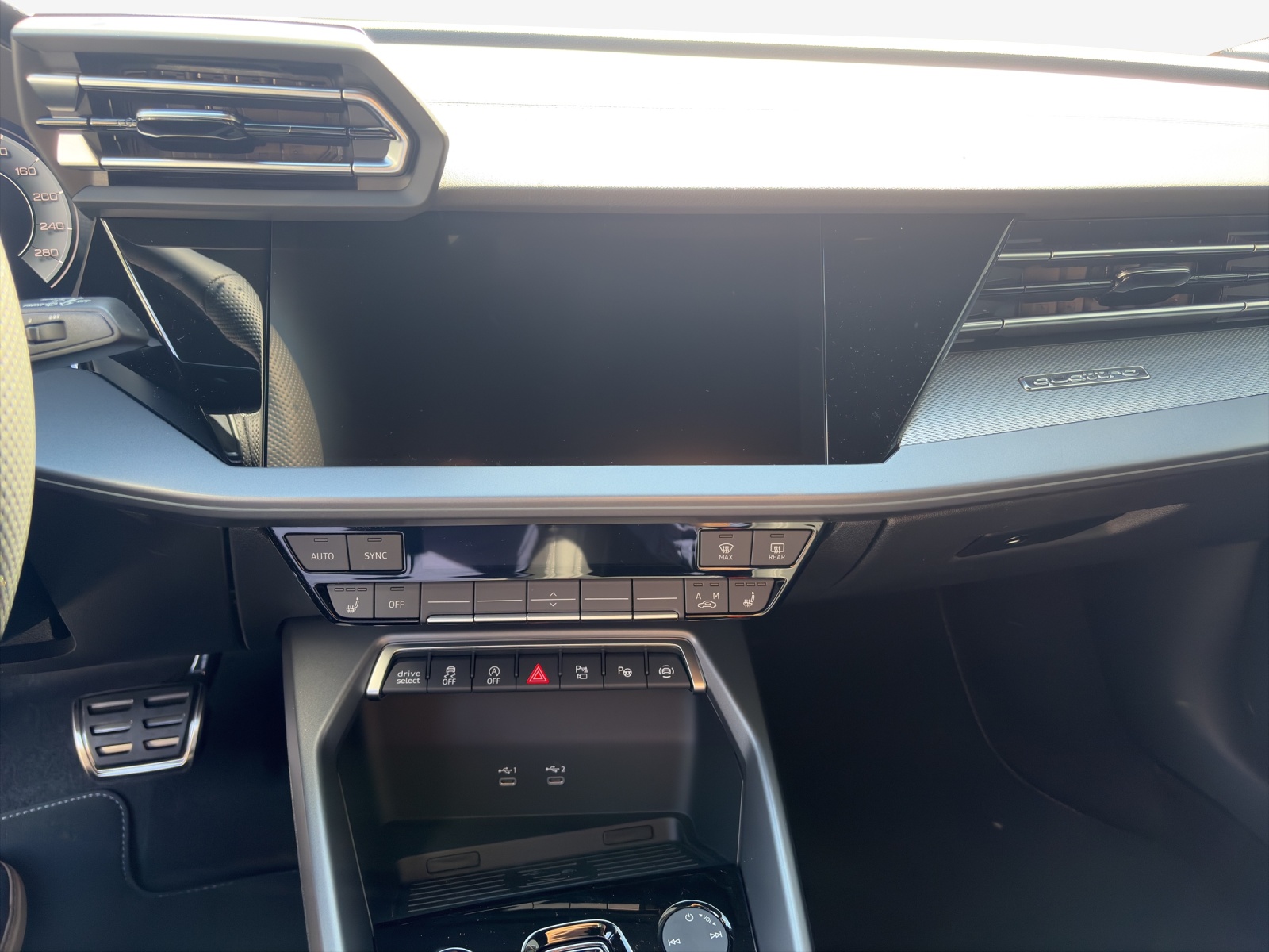 AUDI A3 Sportback TFSI 150 kW quattro S line S tronic-image-10