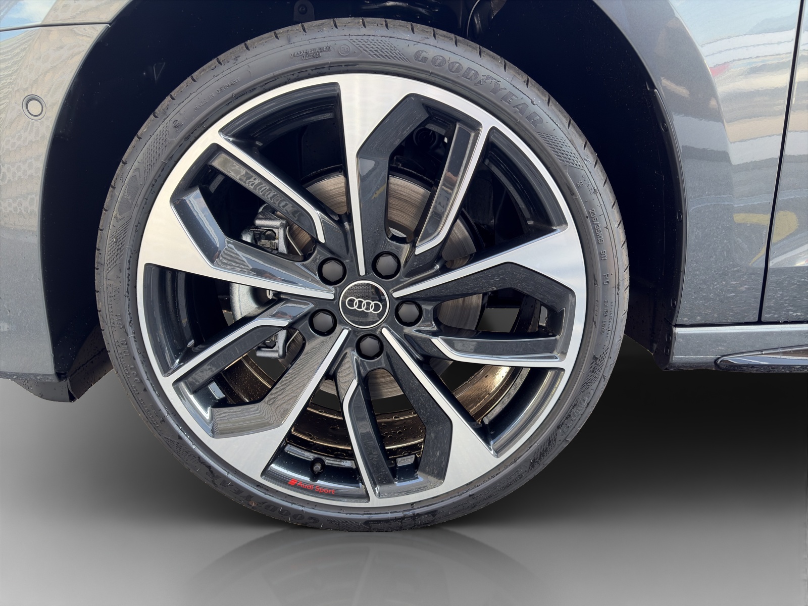 AUDI A3 Sportback TFSI 150 kW quattro S line S tronic-image-13