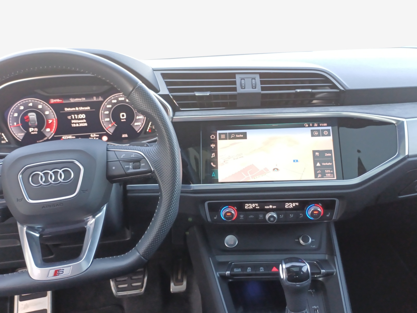 AUDI Q3 Sportback 45 TFSI S line quattro S-tronic-image-8