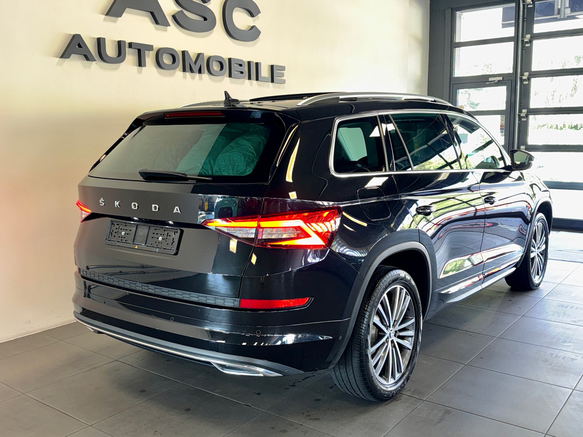 SKODA Kodiaq 2.0 TDI CR 4x4 DSG Laurin & Klement-showroom-element-3