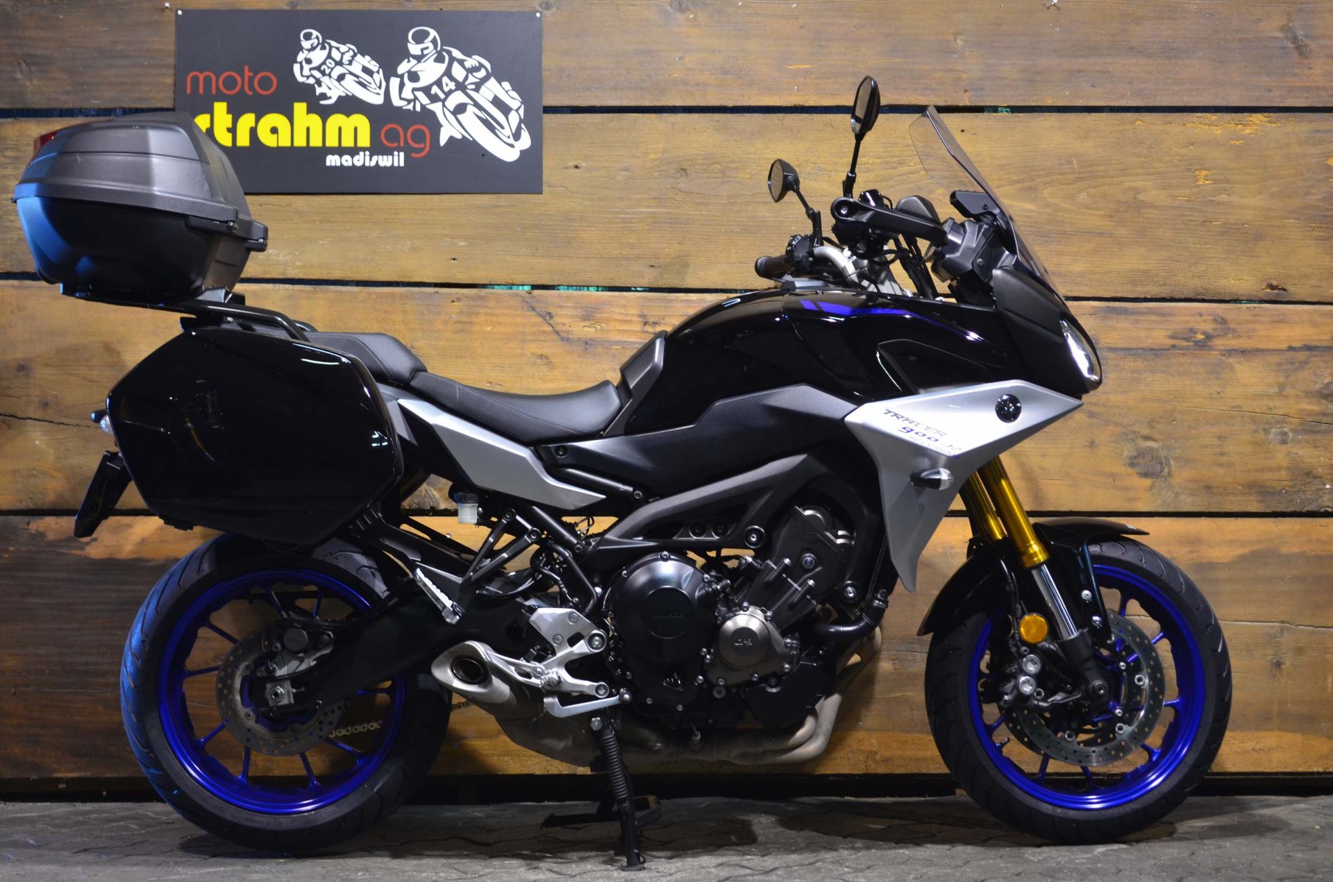 YAMAHA Tracer 900 GT ABS-showroom-element-1