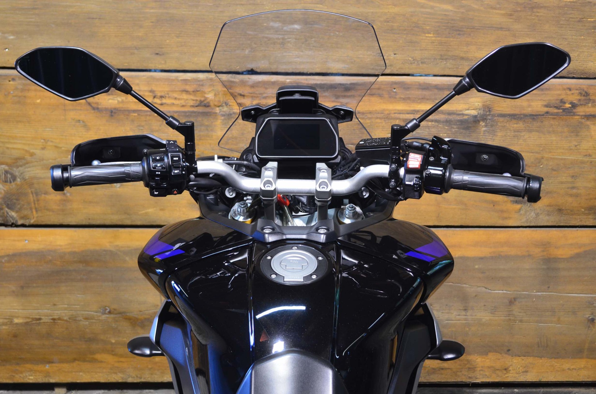 YAMAHA Tracer 900 GT ABS-showroom-element-2
