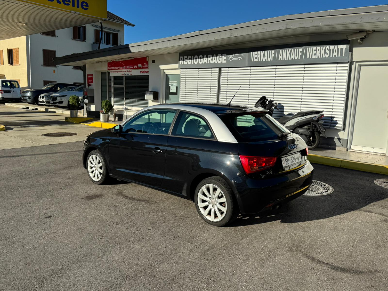 AUDI A1 1.4 TFSI Attraction S-tronic-image-2