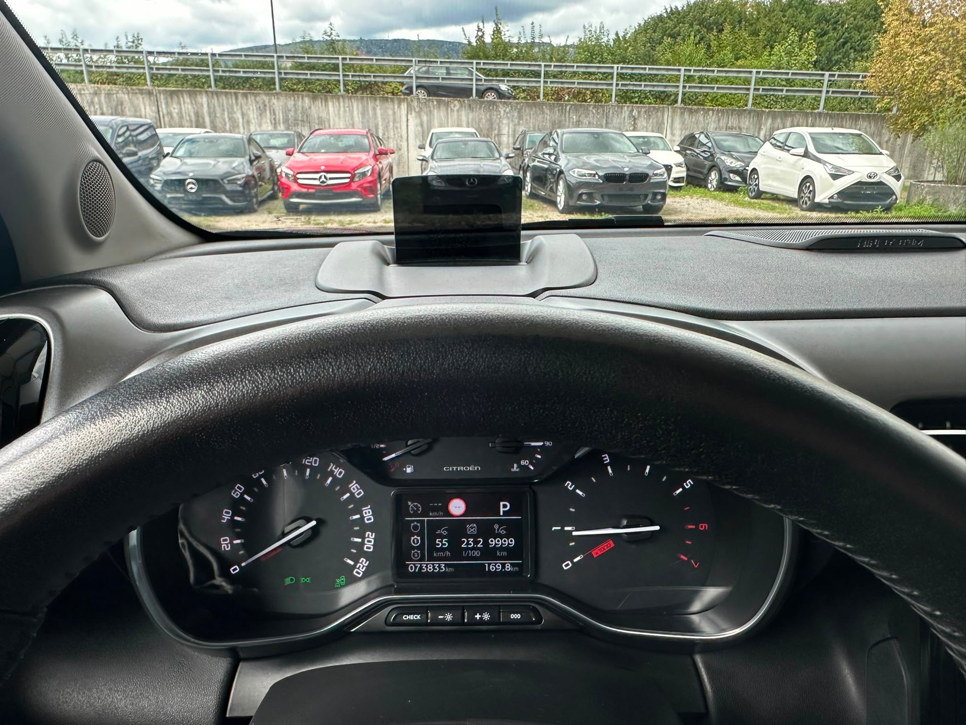 CITROEN C3 Aircross 1.2i PureTech Shine EAT-image-10
