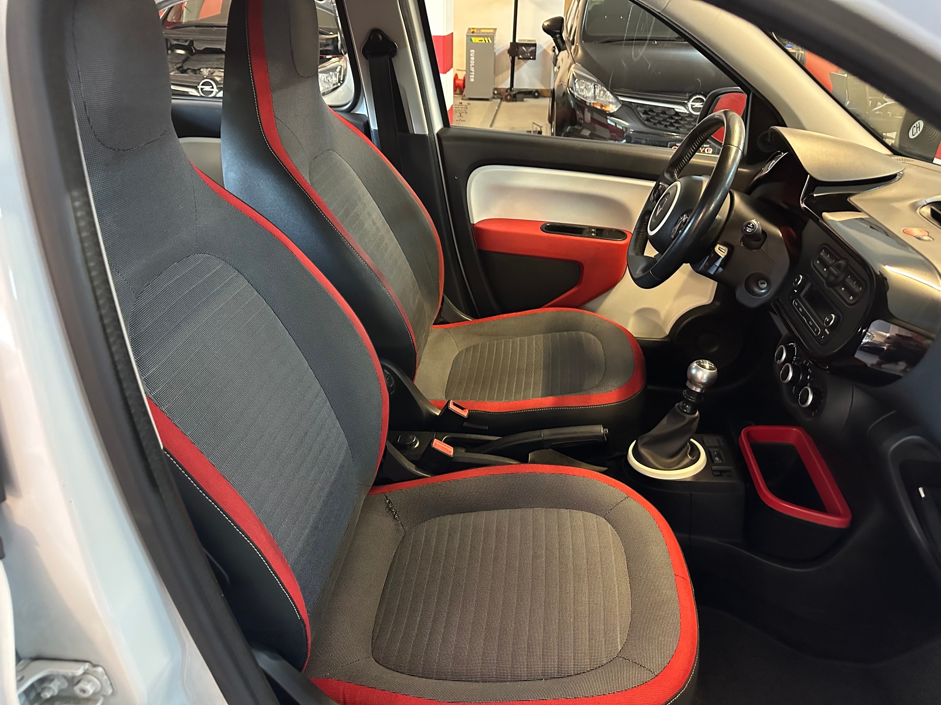 RENAULT Twingo 0.9 Zen-image-6