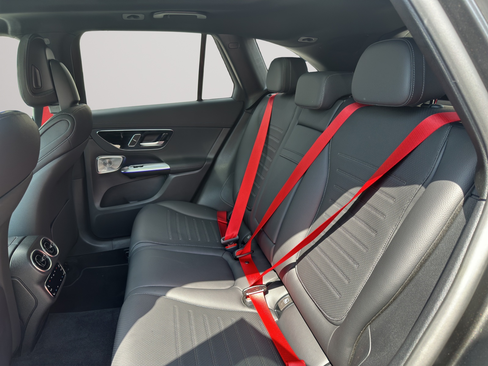 MERCEDES-BENZ GLC 300 4Matic 9G-Tronic-image-13