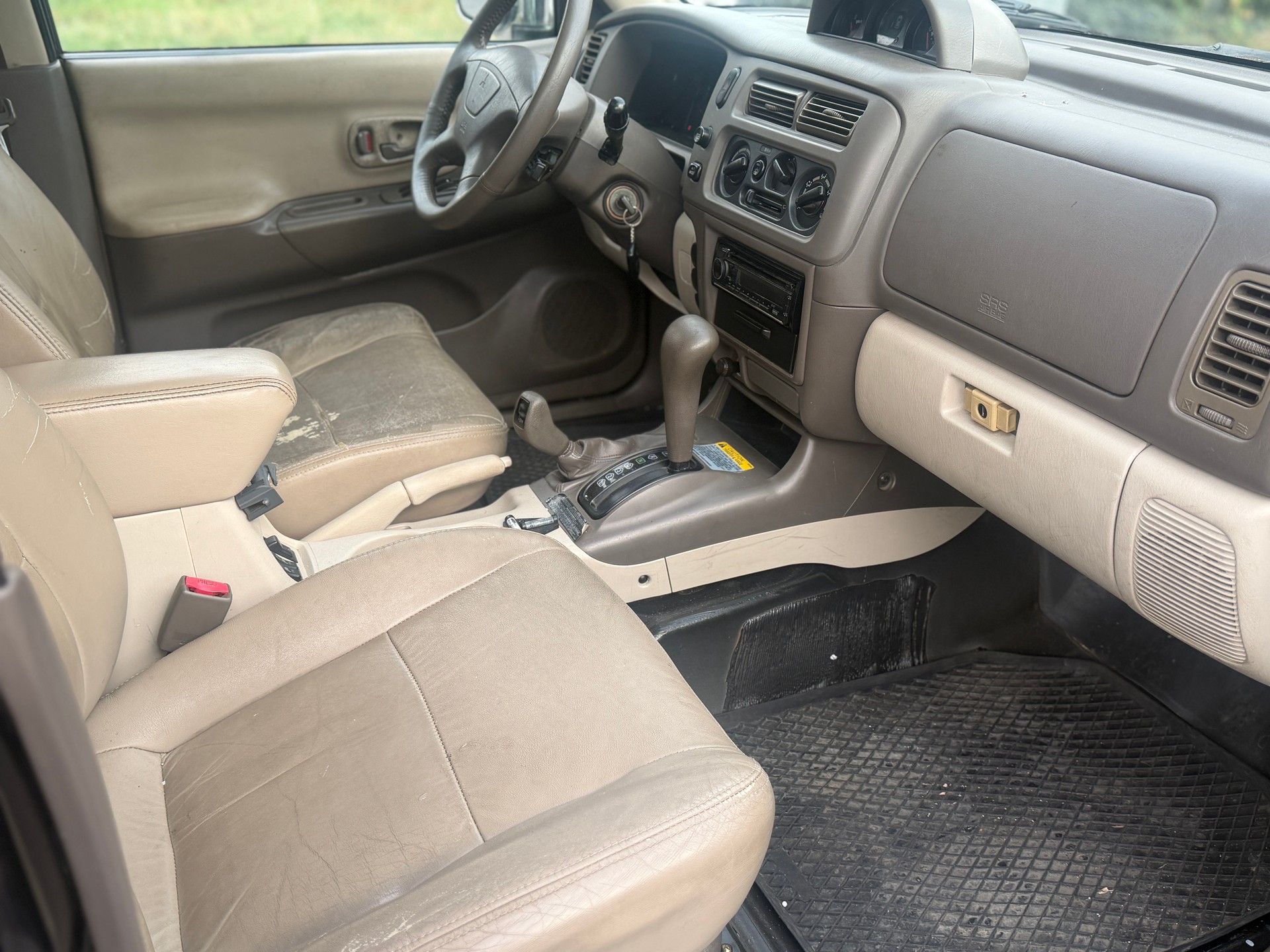 MITSUBISHI Sport V6-image-9