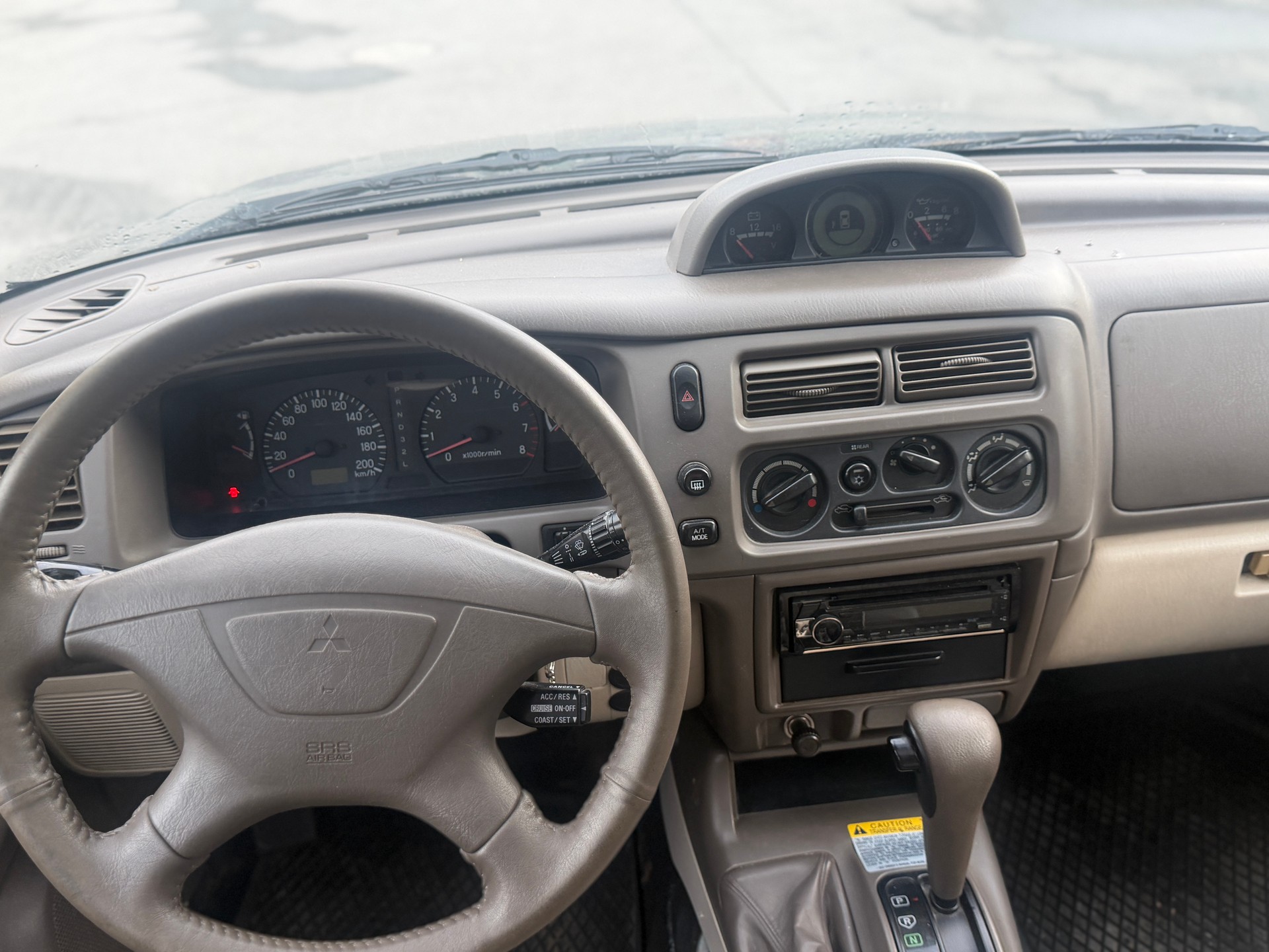 MITSUBISHI Sport V6-image-10