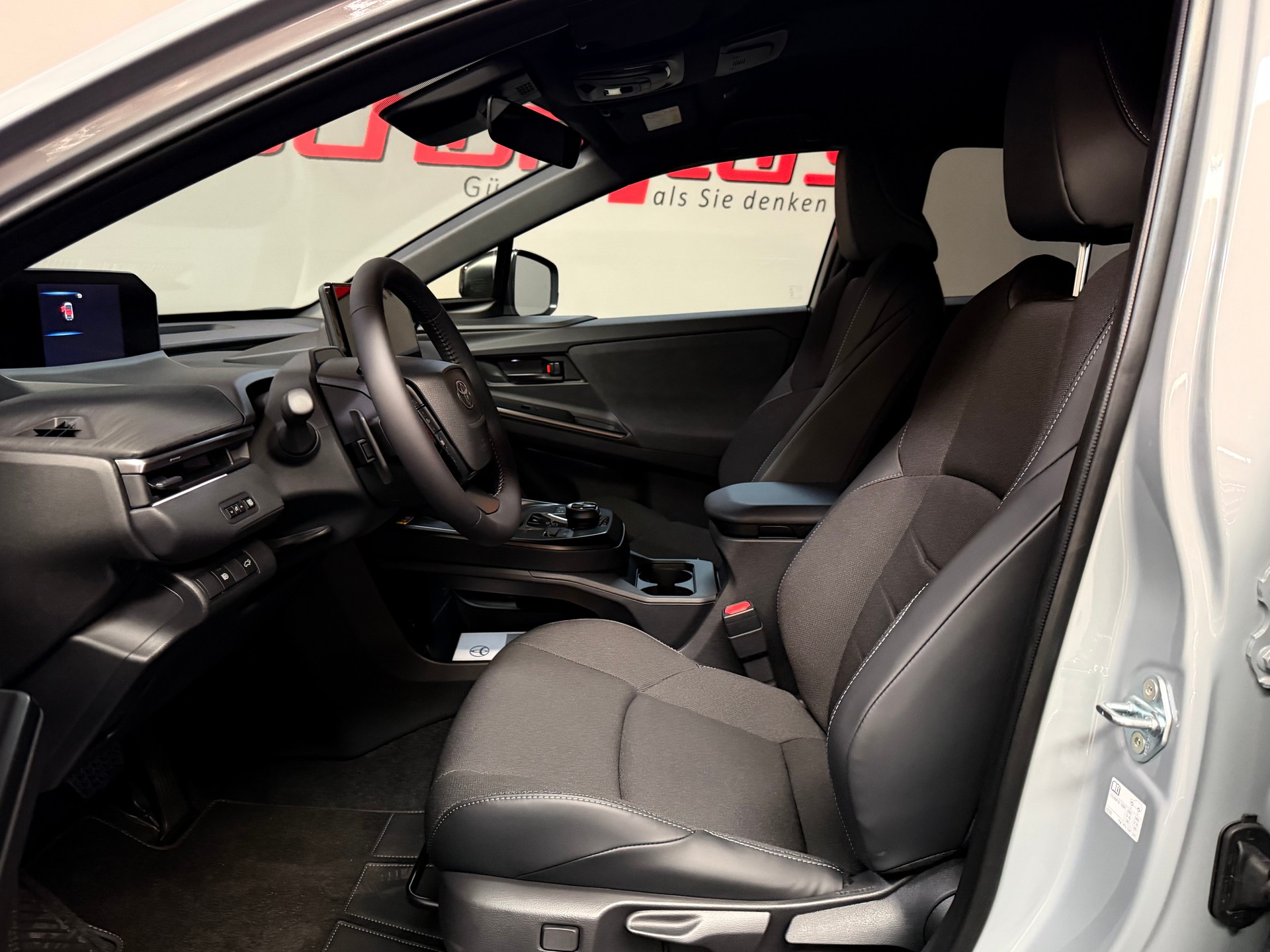 TOYOTA C-HR+ 77 kWh Style FWD-image-12