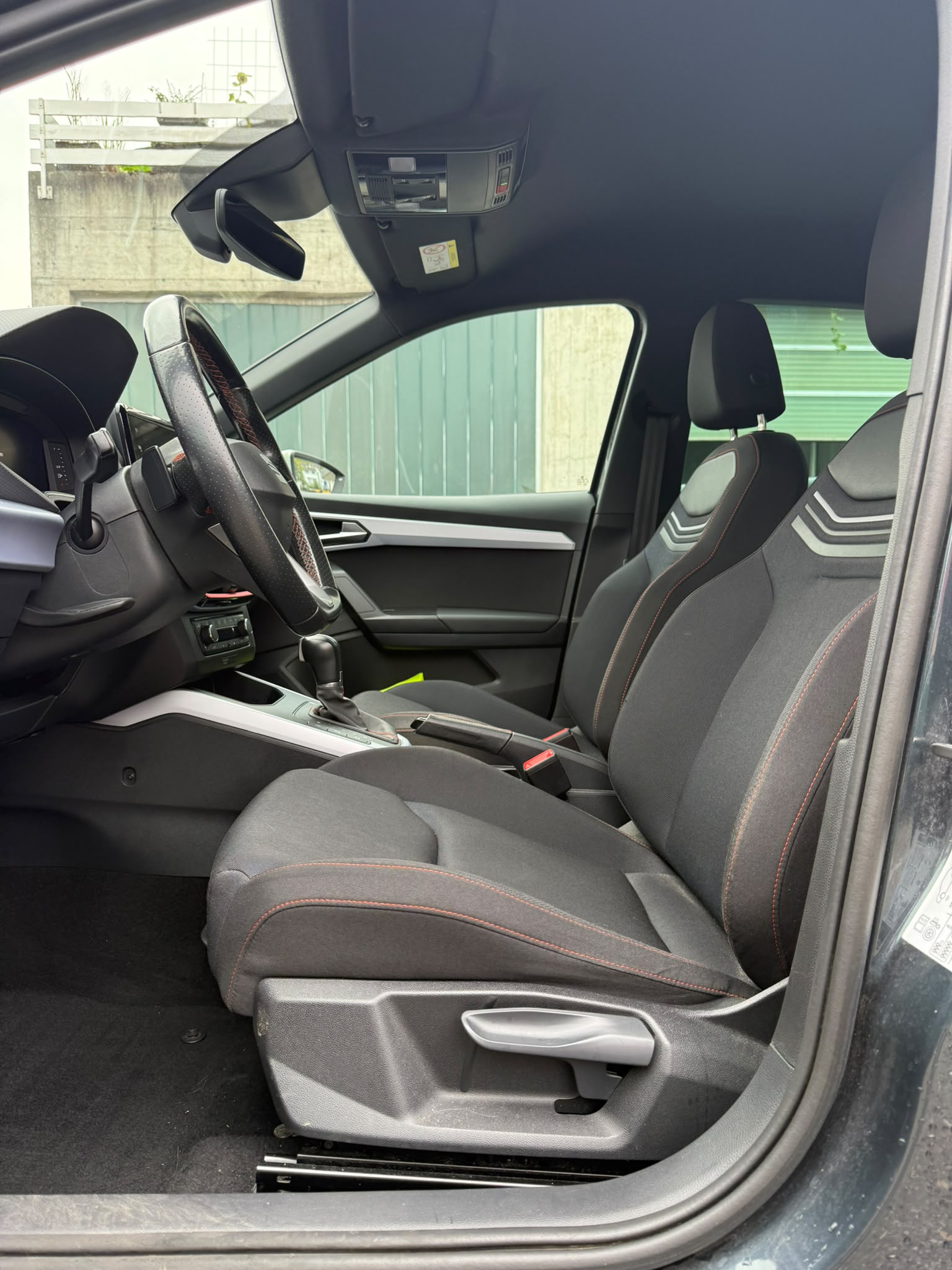 SEAT Arona 1.5 Eco TSI Hola FR DSG-image-9