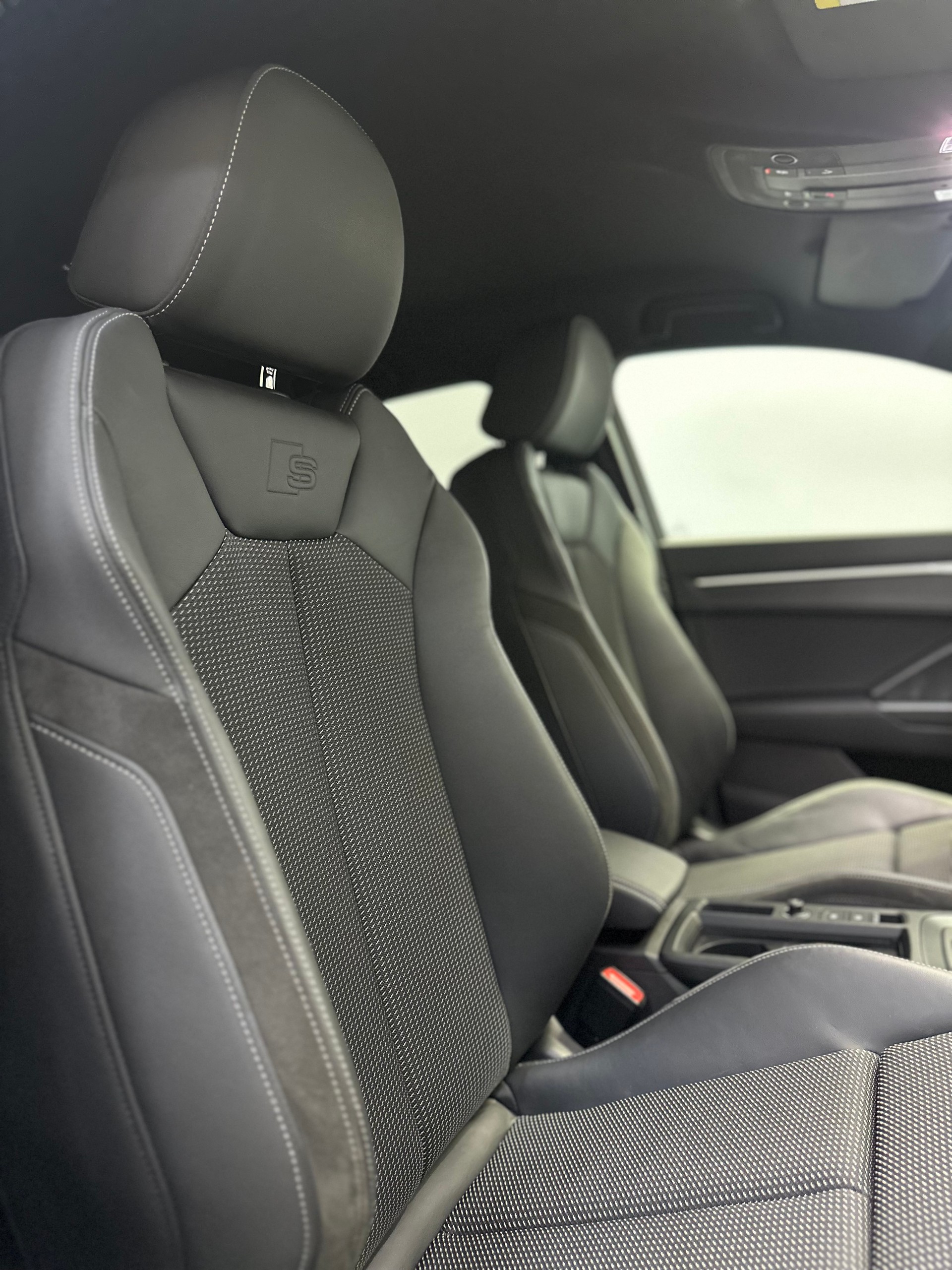 AUDI Q3 Sportback 35 TFSI S line S-tronic-image-18