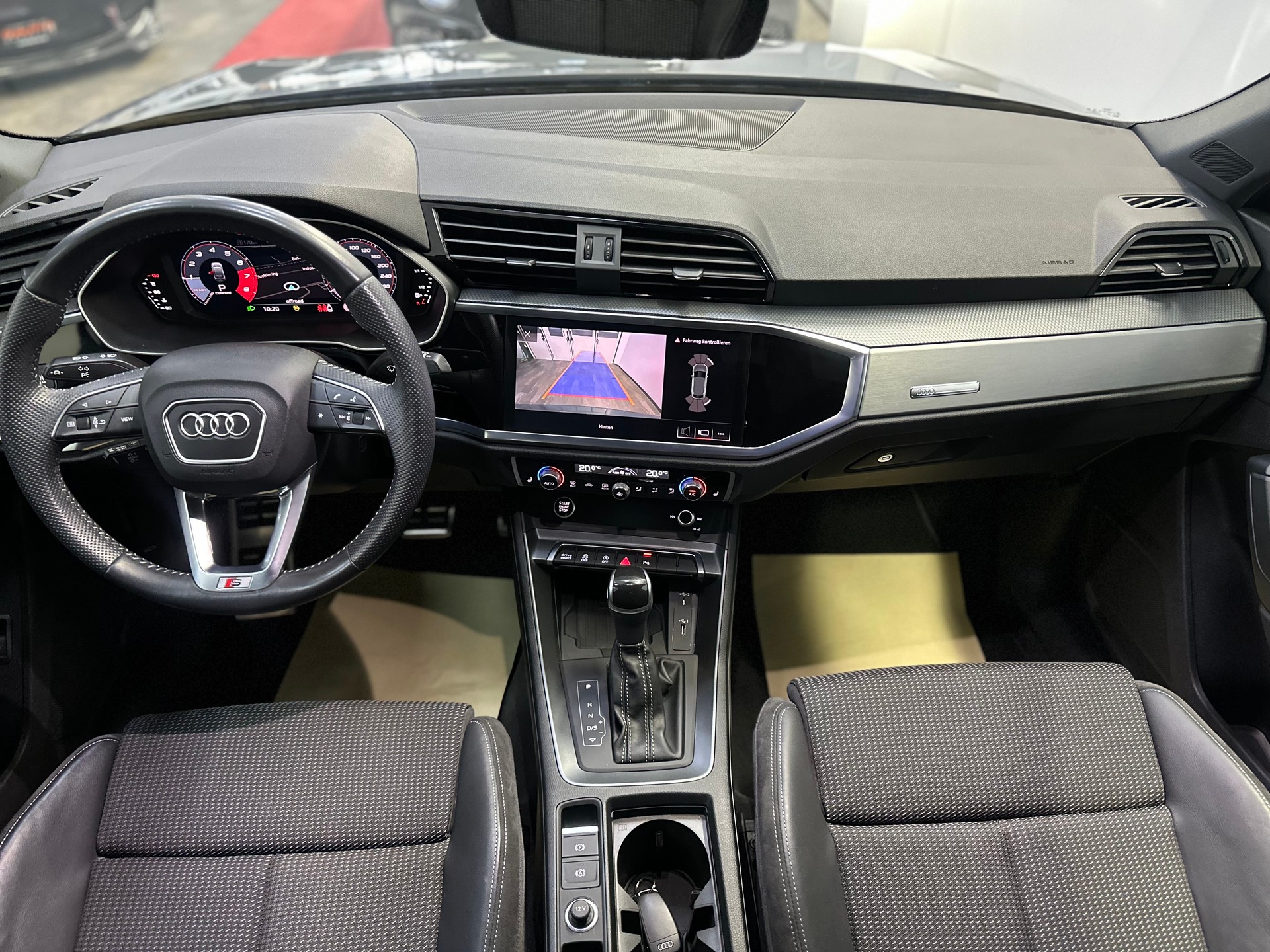 AUDI Q3 Sportback 35 TFSI S line S-tronic-image-10
