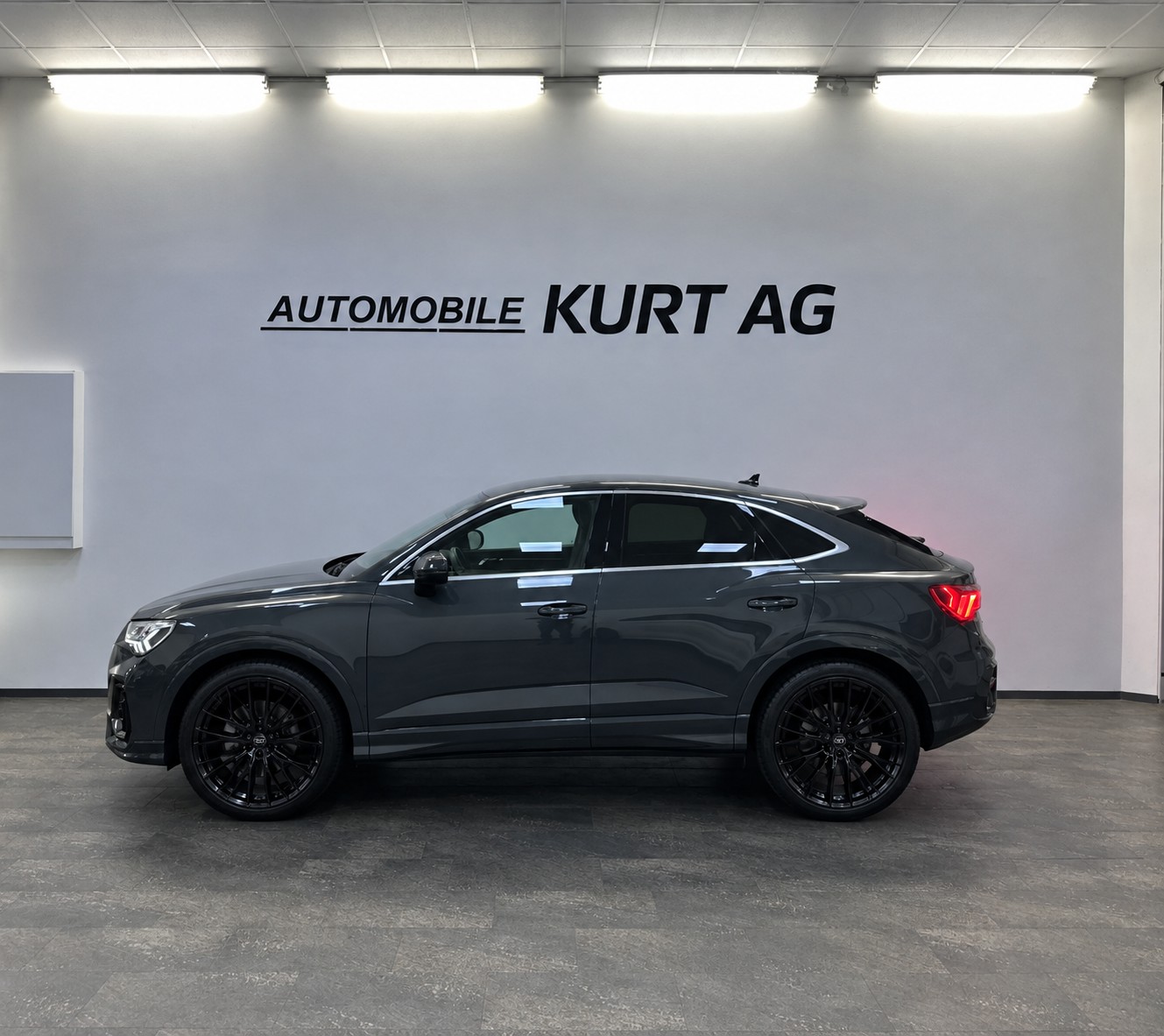 AUDI Q3 Sportback 35 TFSI S line S-tronic-image-2