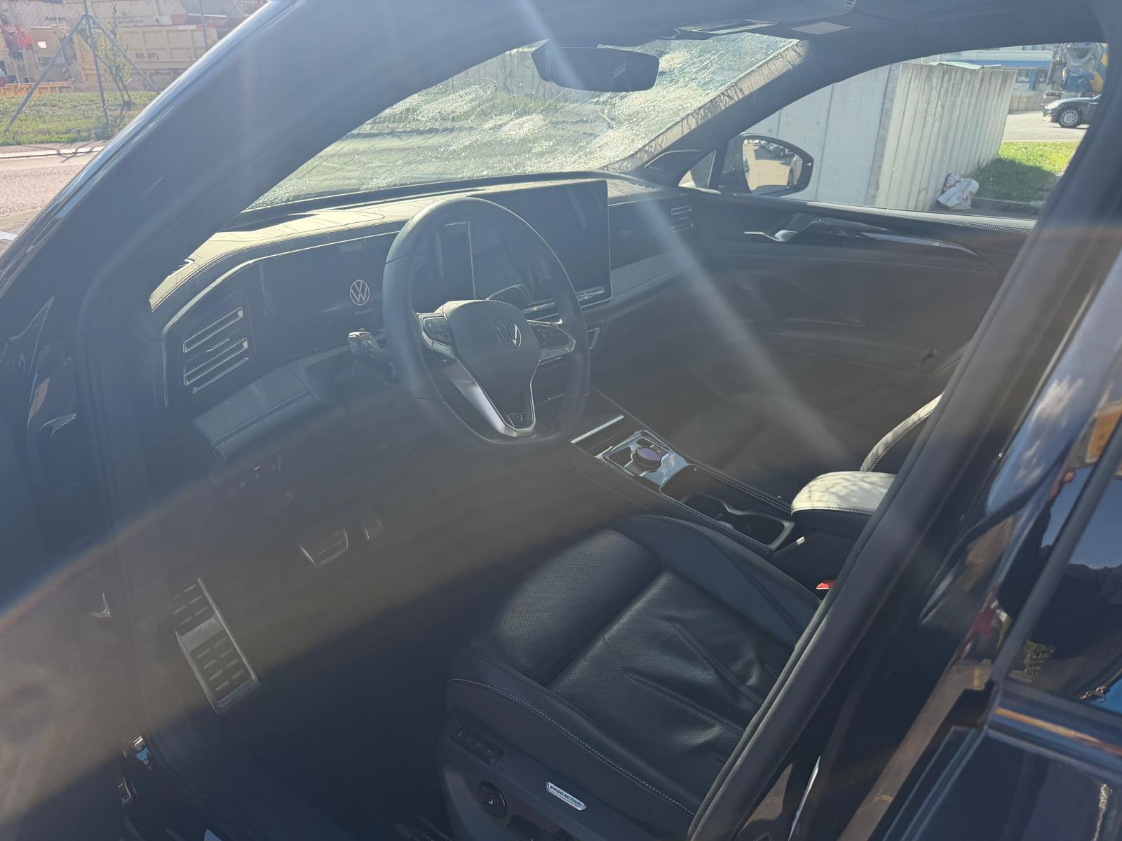 VW Tiguan 2.0 TSI DSG R-Line 4Motion-image-8