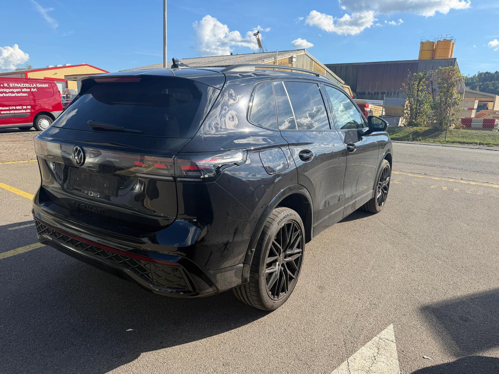 VW Tiguan 2.0 TSI DSG R-Line 4Motion-image-5