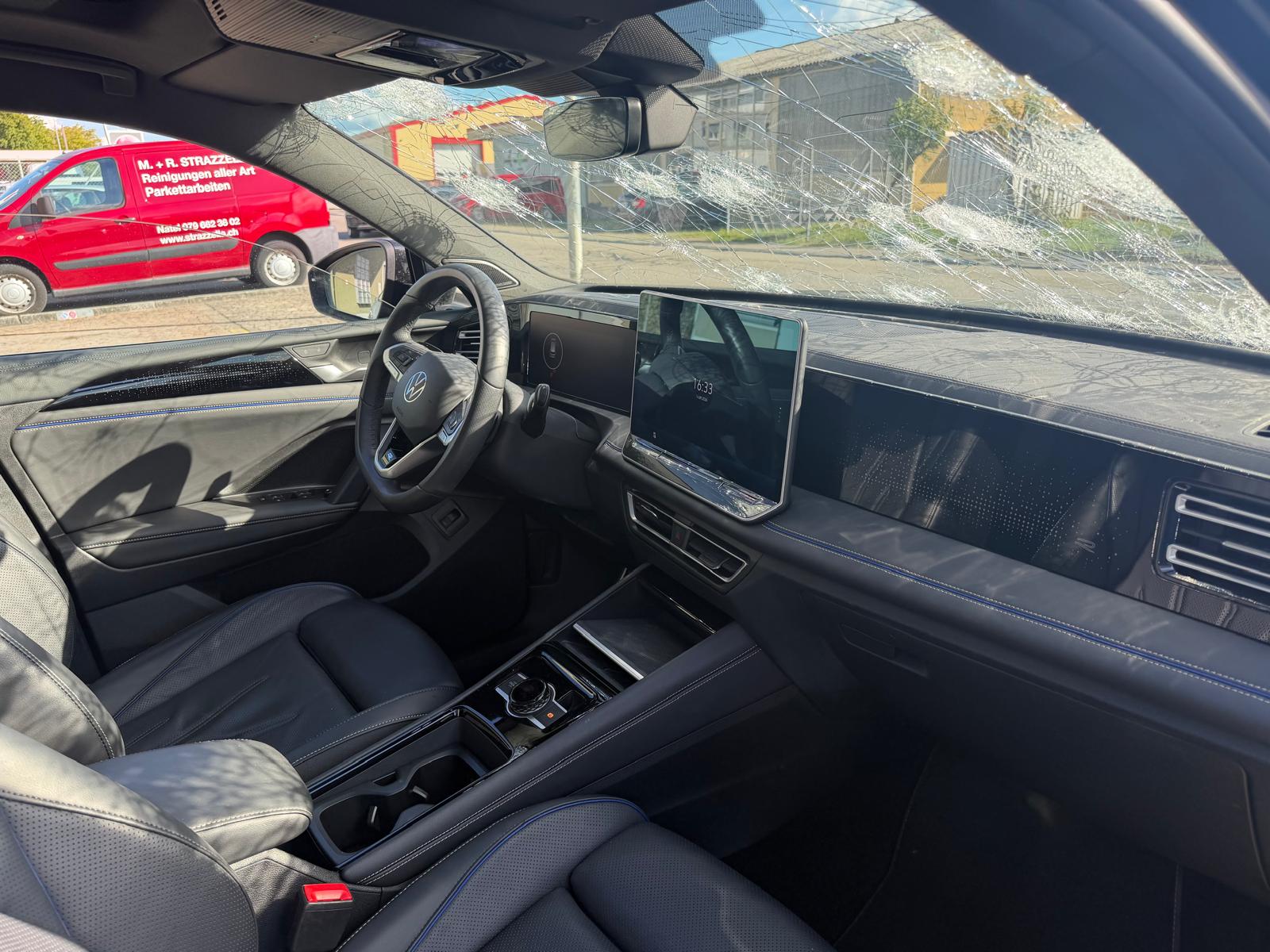 VW Tiguan 2.0 TSI DSG R-Line 4Motion-image-10