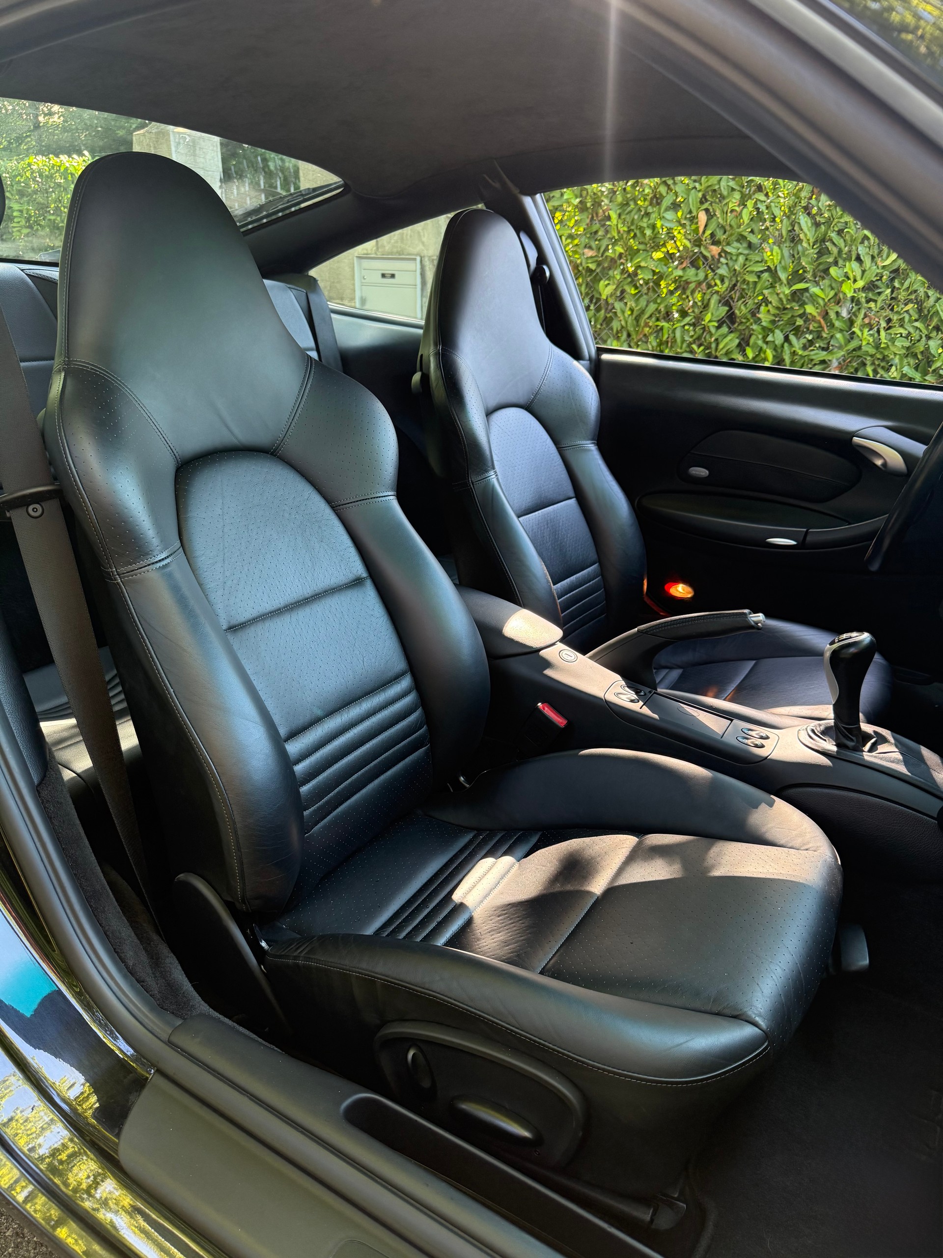 PORSCHE 911 Carrera 4-image-15